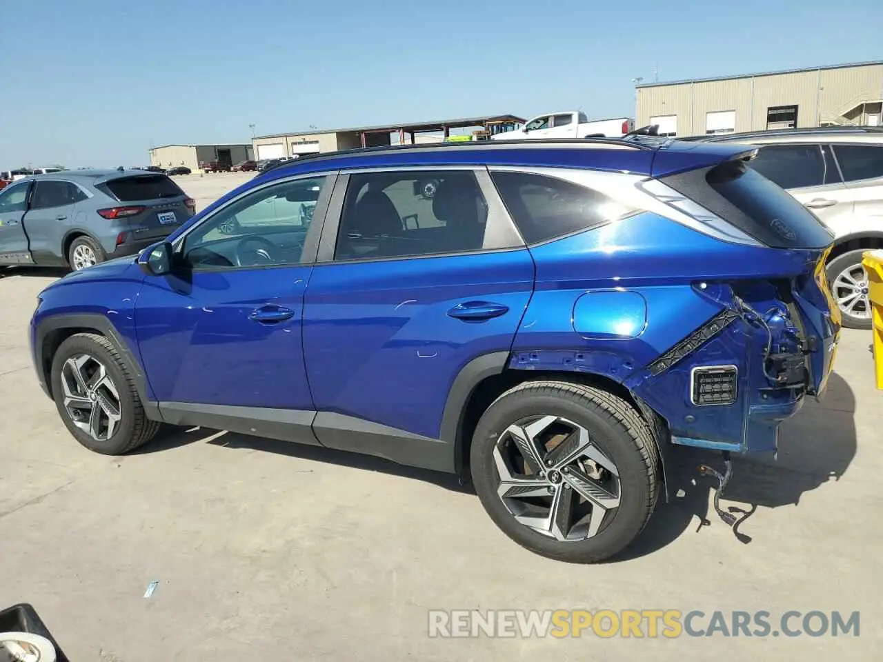 2 fotografías del automóvil dañado 5NMJF3AEXPH175574 HYUNDAI TUCSON 2023