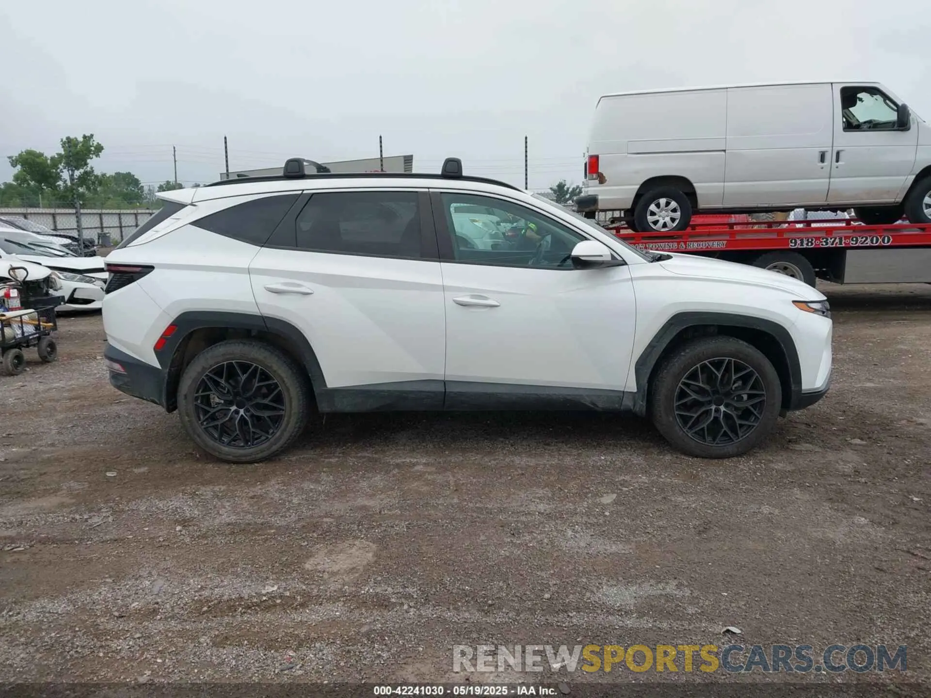 13 fotografías del automóvil dañado 5NMJFCAE0PH197194 HYUNDAI TUCSON 2023