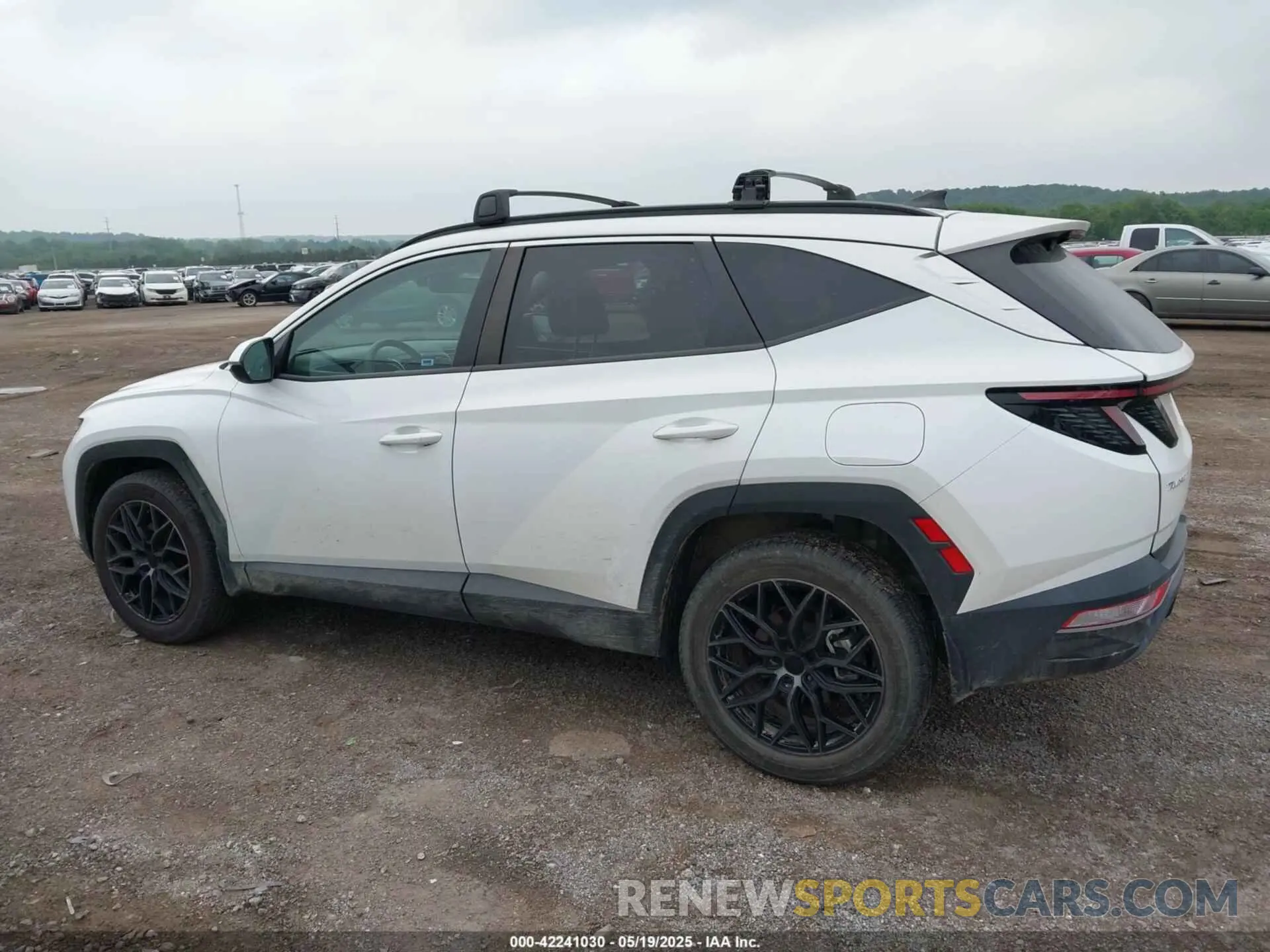 14 fotografías del automóvil dañado 5NMJFCAE0PH197194 HYUNDAI TUCSON 2023