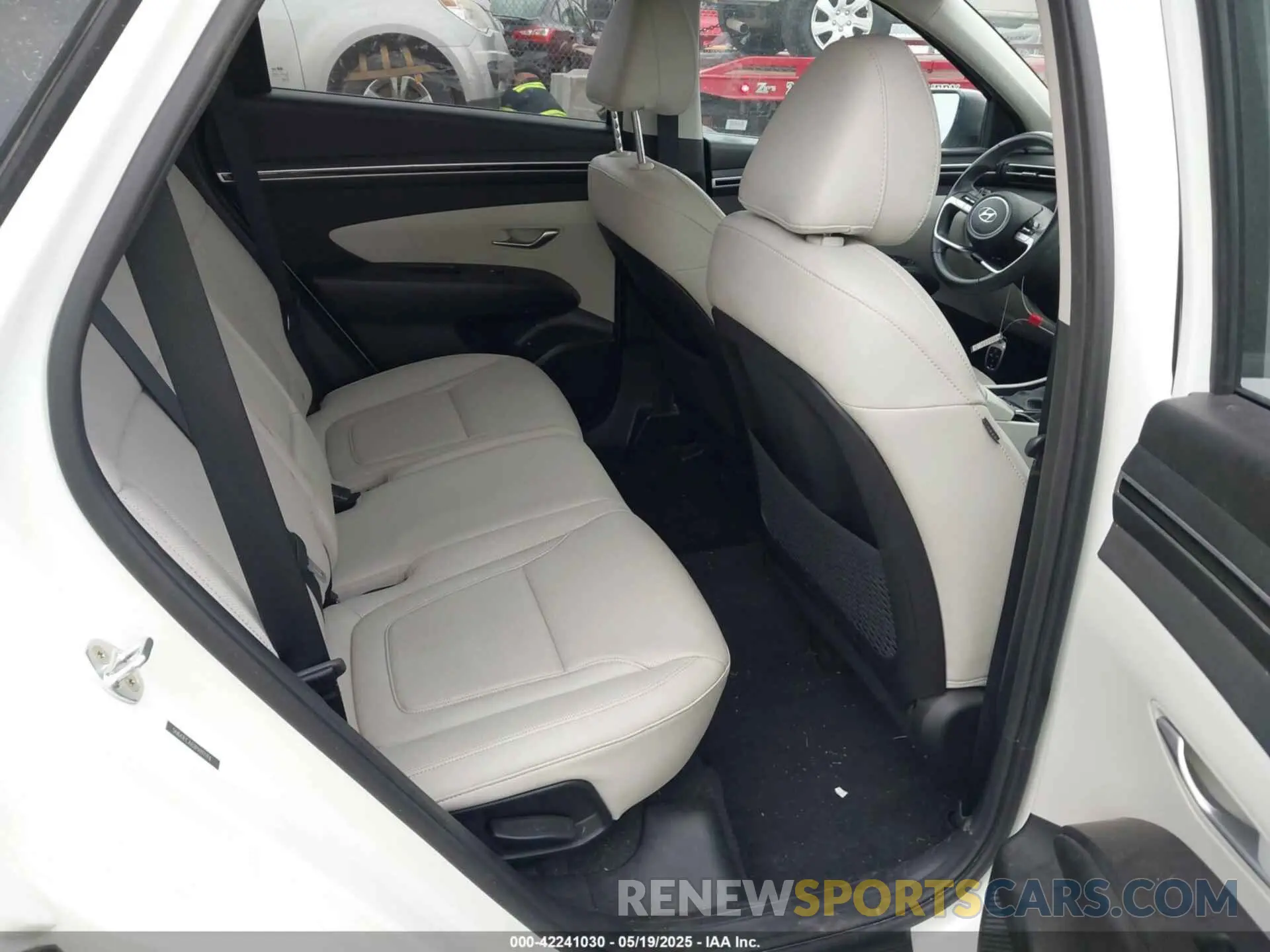 8 fotografías del automóvil dañado 5NMJFCAE0PH197194 HYUNDAI TUCSON 2023