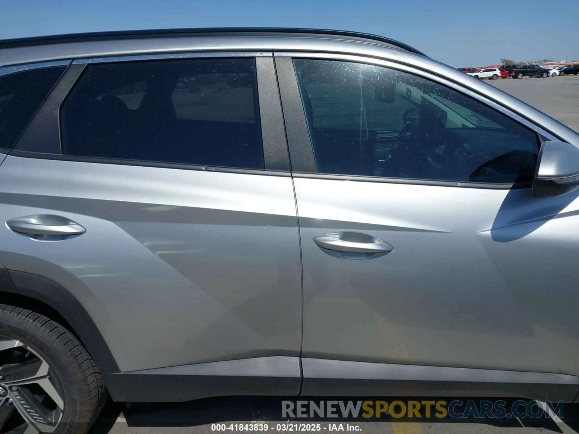 13 fotografías del automóvil dañado 5NMJFCAE0PH221025 HYUNDAI TUCSON 2023
