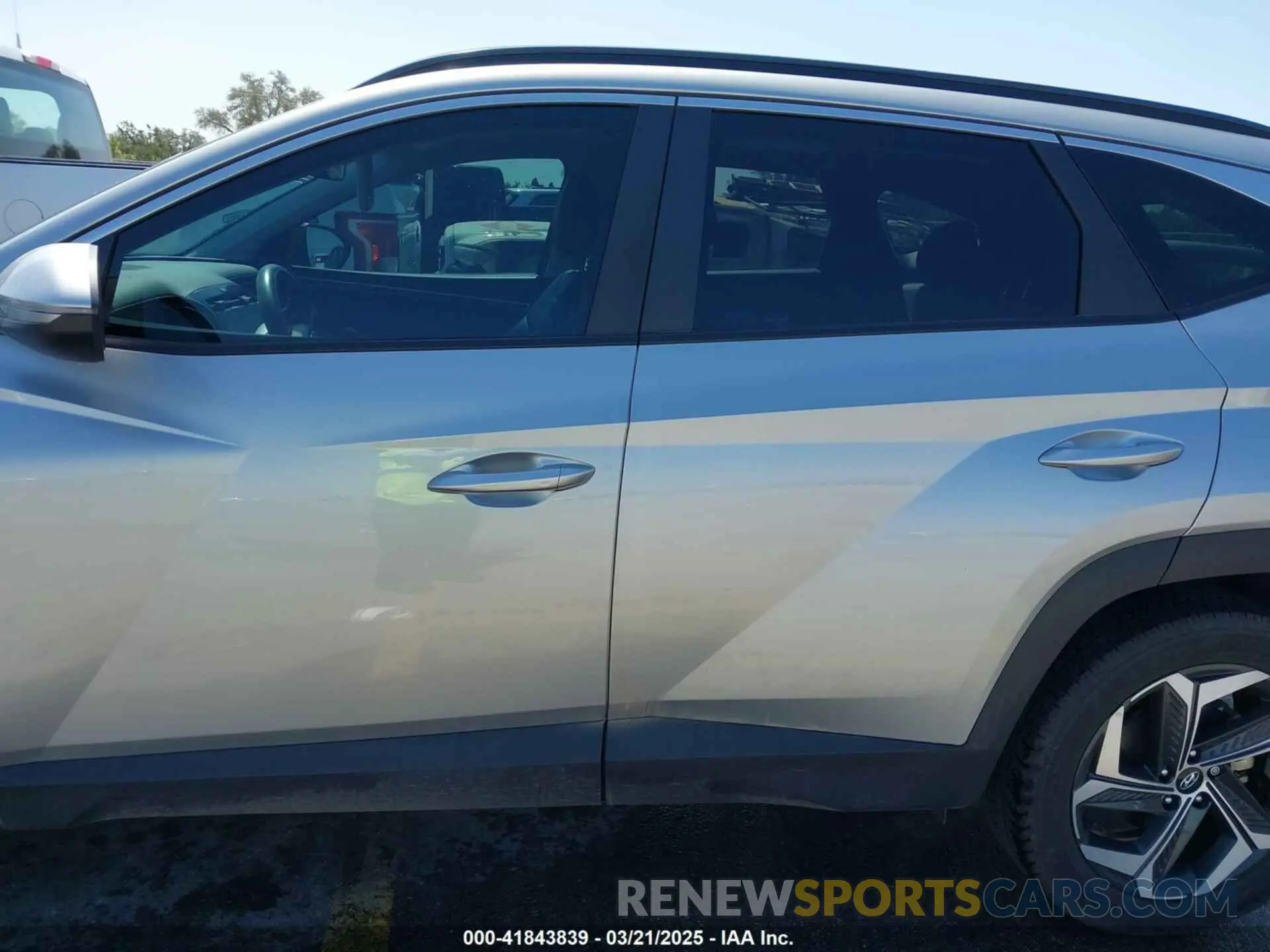 14 fotografías del automóvil dañado 5NMJFCAE0PH221025 HYUNDAI TUCSON 2023