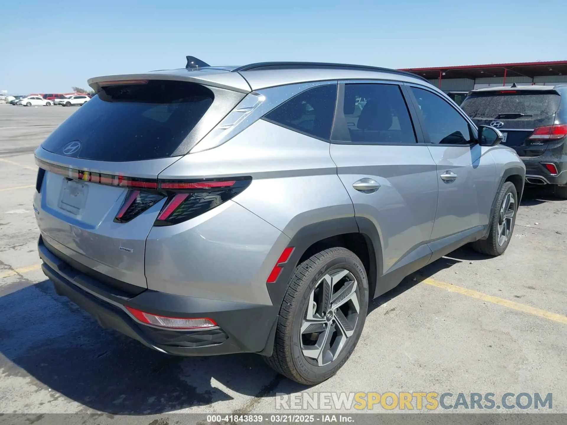 4 fotografías del automóvil dañado 5NMJFCAE0PH221025 HYUNDAI TUCSON 2023
