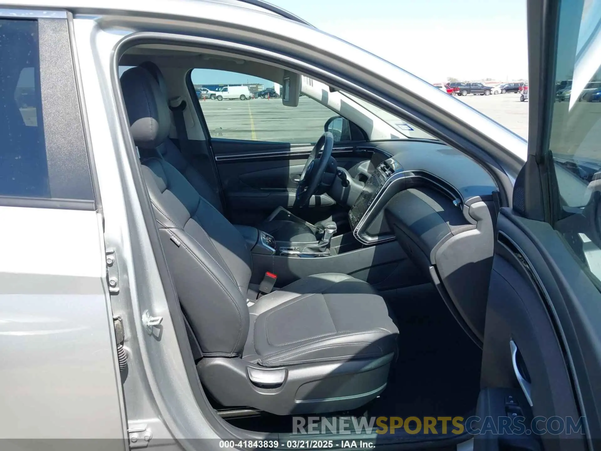 5 fotografías del automóvil dañado 5NMJFCAE0PH221025 HYUNDAI TUCSON 2023