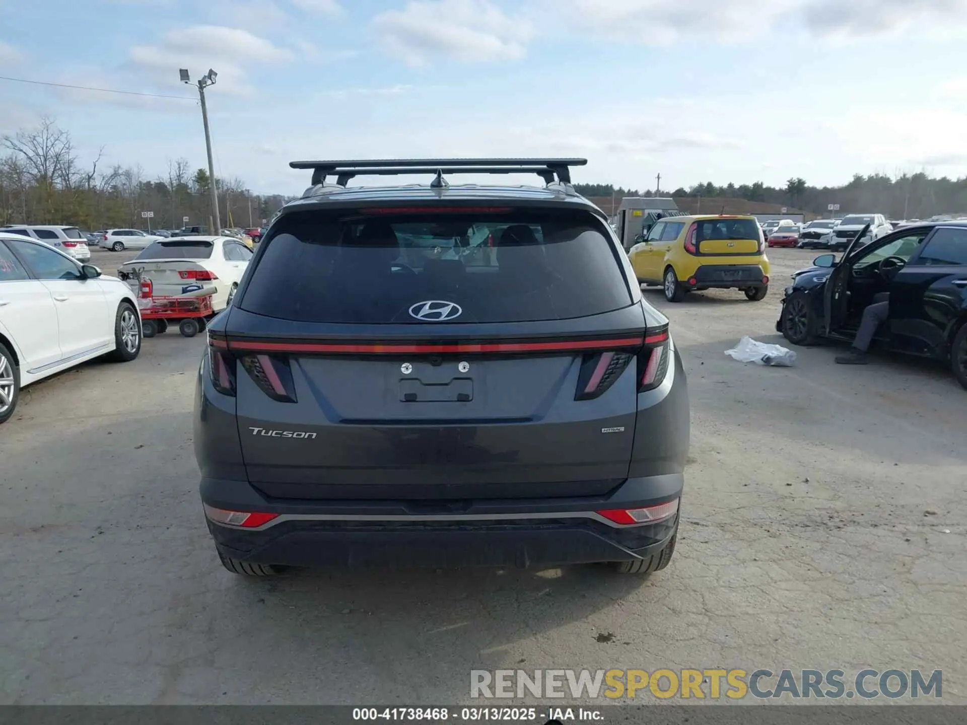 17 fotografías del automóvil dañado 5NMJFCAE0PH281533 HYUNDAI TUCSON 2023