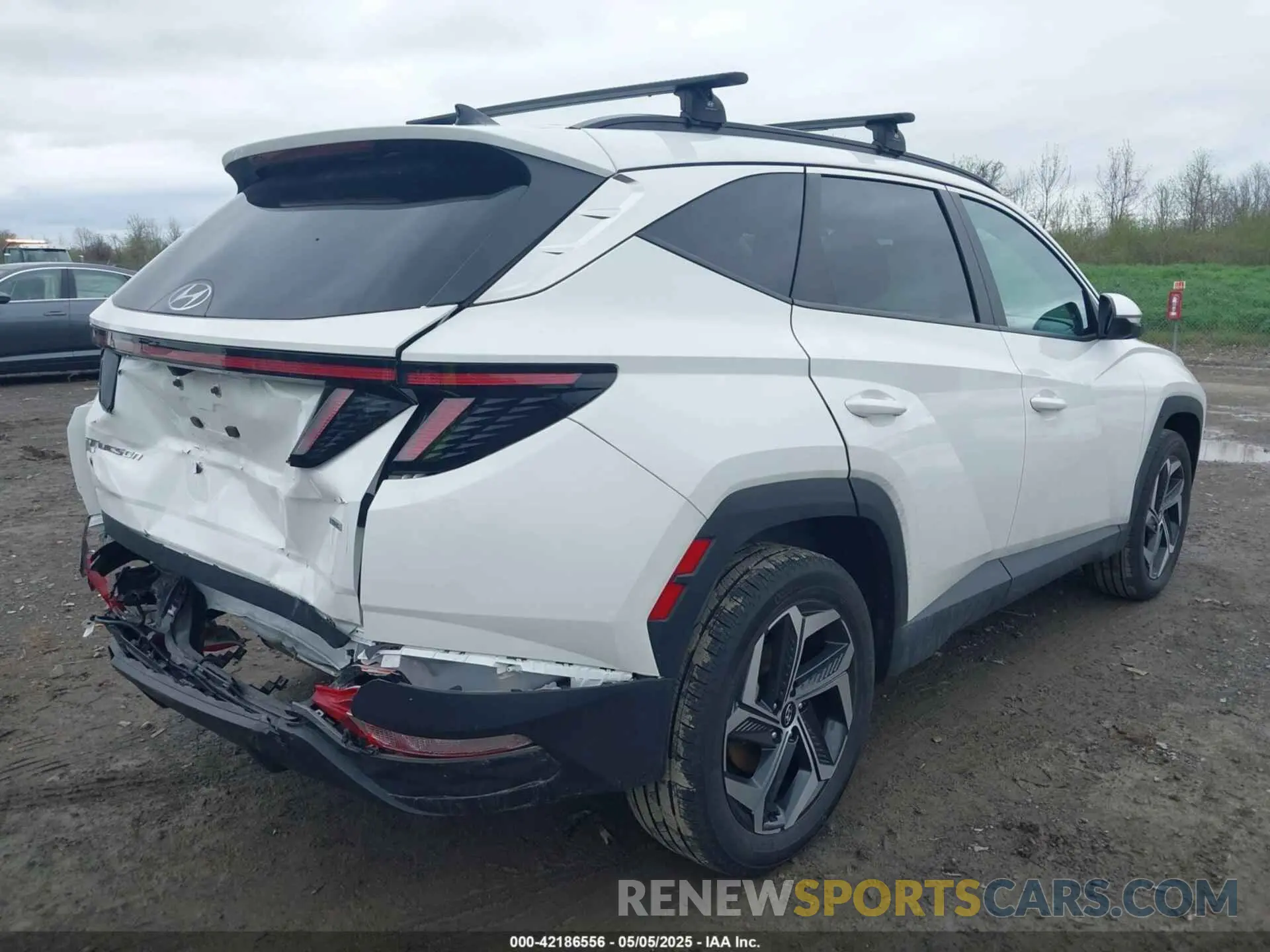 4 fotografías del automóvil dañado 5NMJFCAE1PH279063 HYUNDAI TUCSON 2023