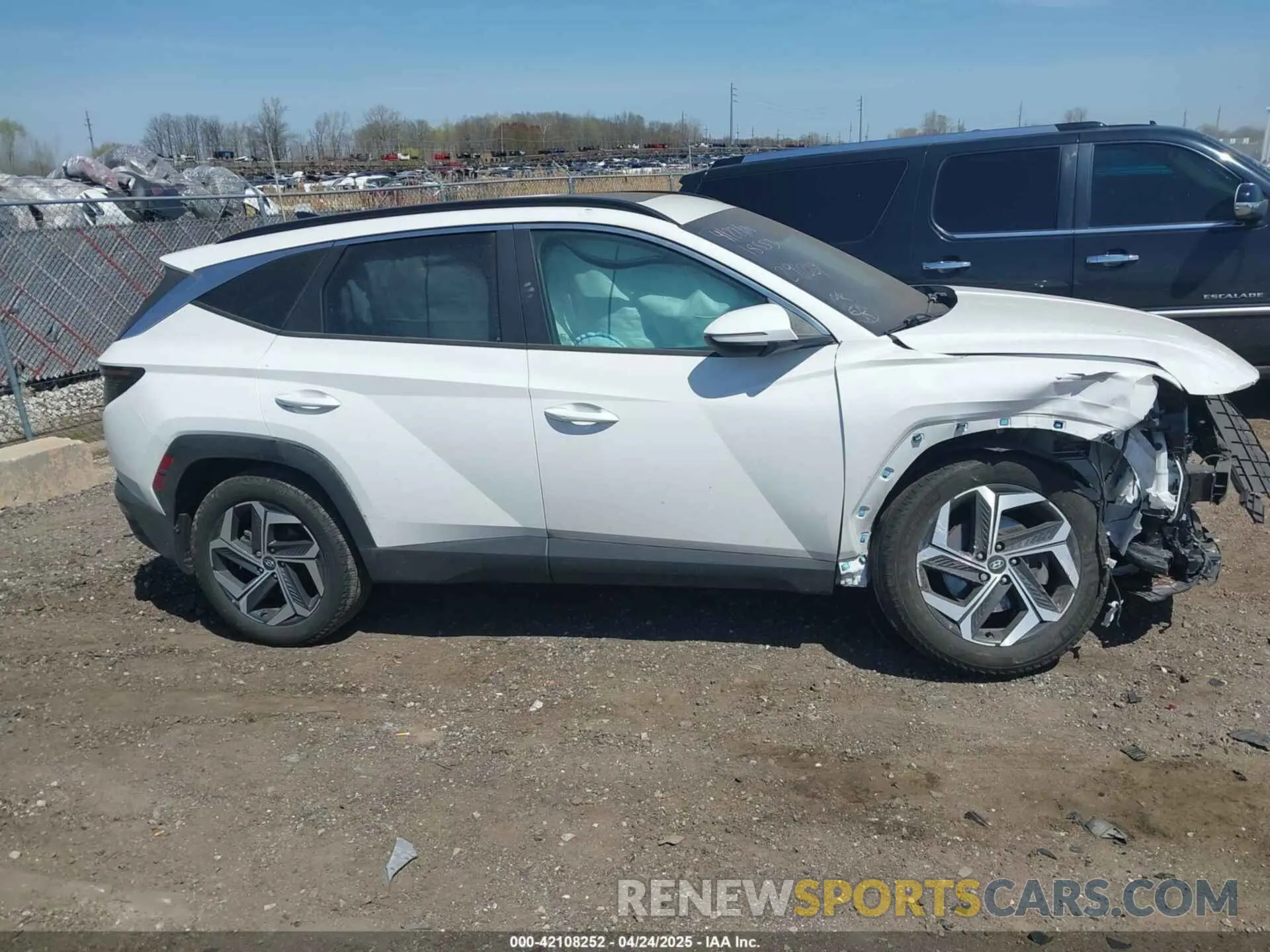 13 fotografías del automóvil dañado 5NMJFCAE1PH291889 HYUNDAI TUCSON 2023