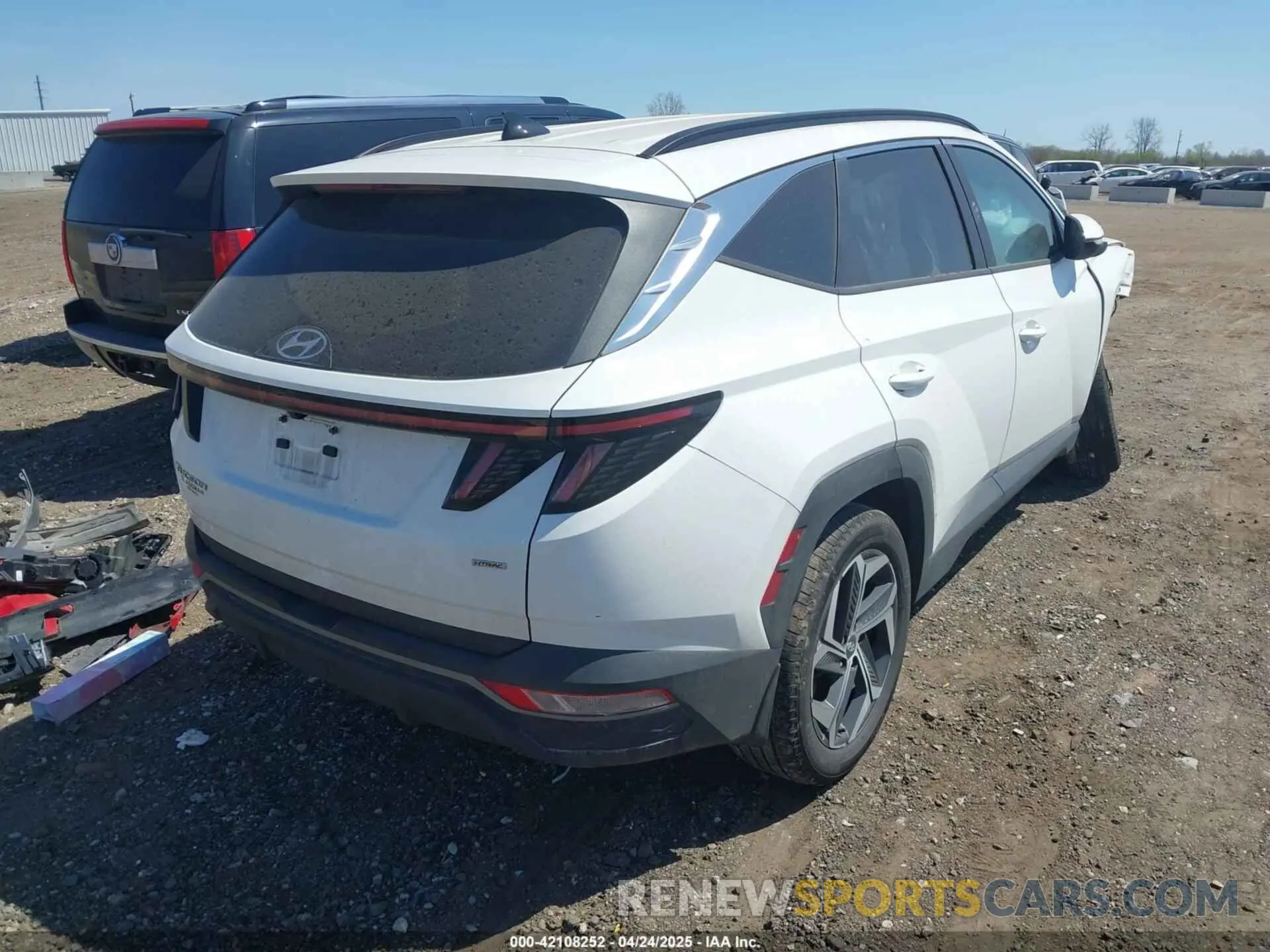 4 fotografías del automóvil dañado 5NMJFCAE1PH291889 HYUNDAI TUCSON 2023