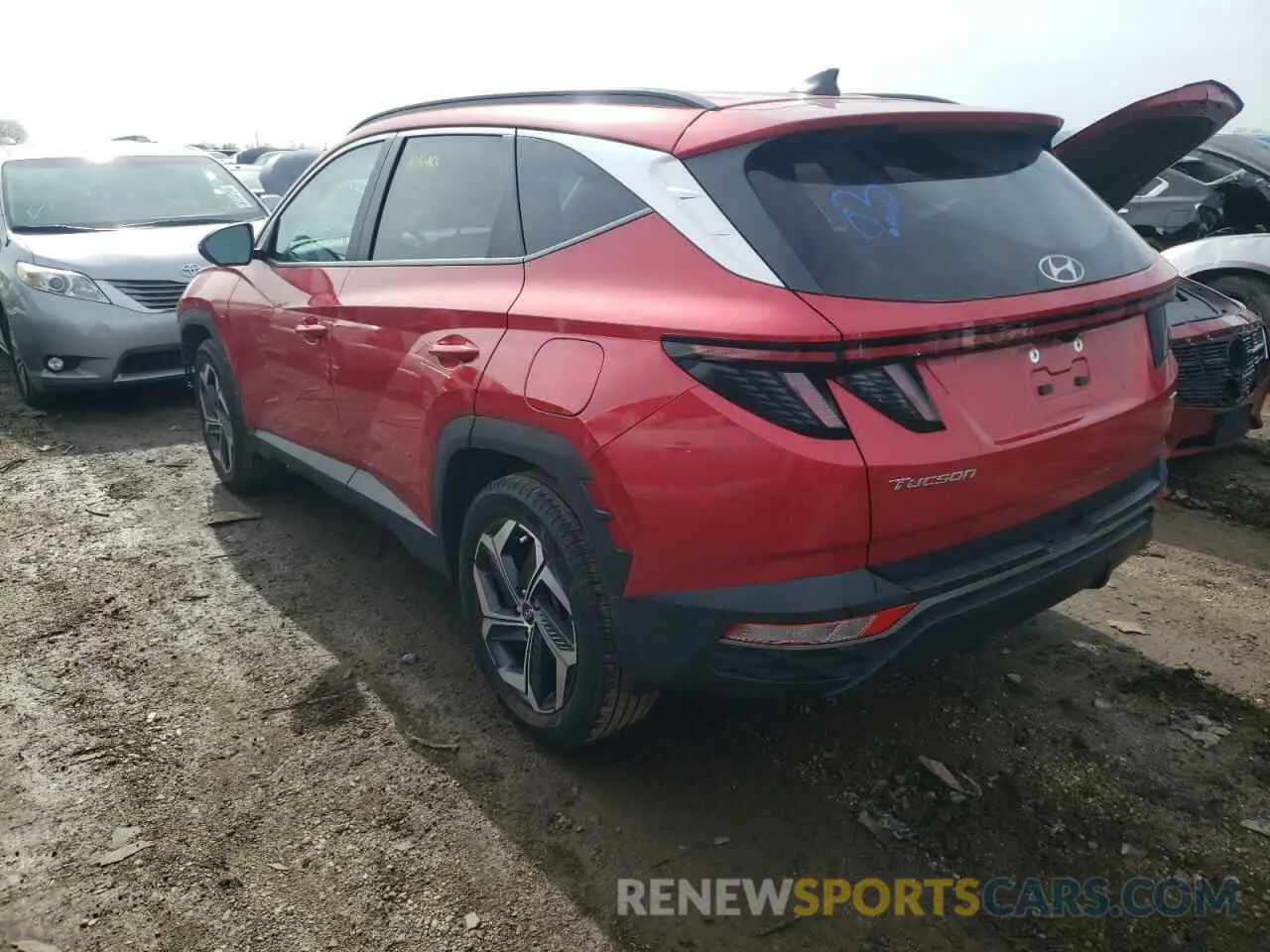 2 fotografías del automóvil dañado 5NMJFCAE2PH179828 HYUNDAI TUCSON 2023