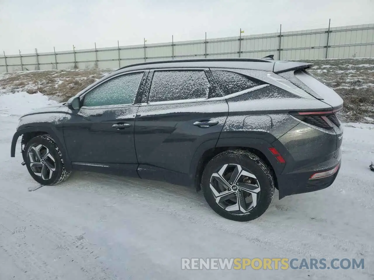2 fotografías del automóvil dañado 5NMJFCAE2PH194460 HYUNDAI TUCSON 2023