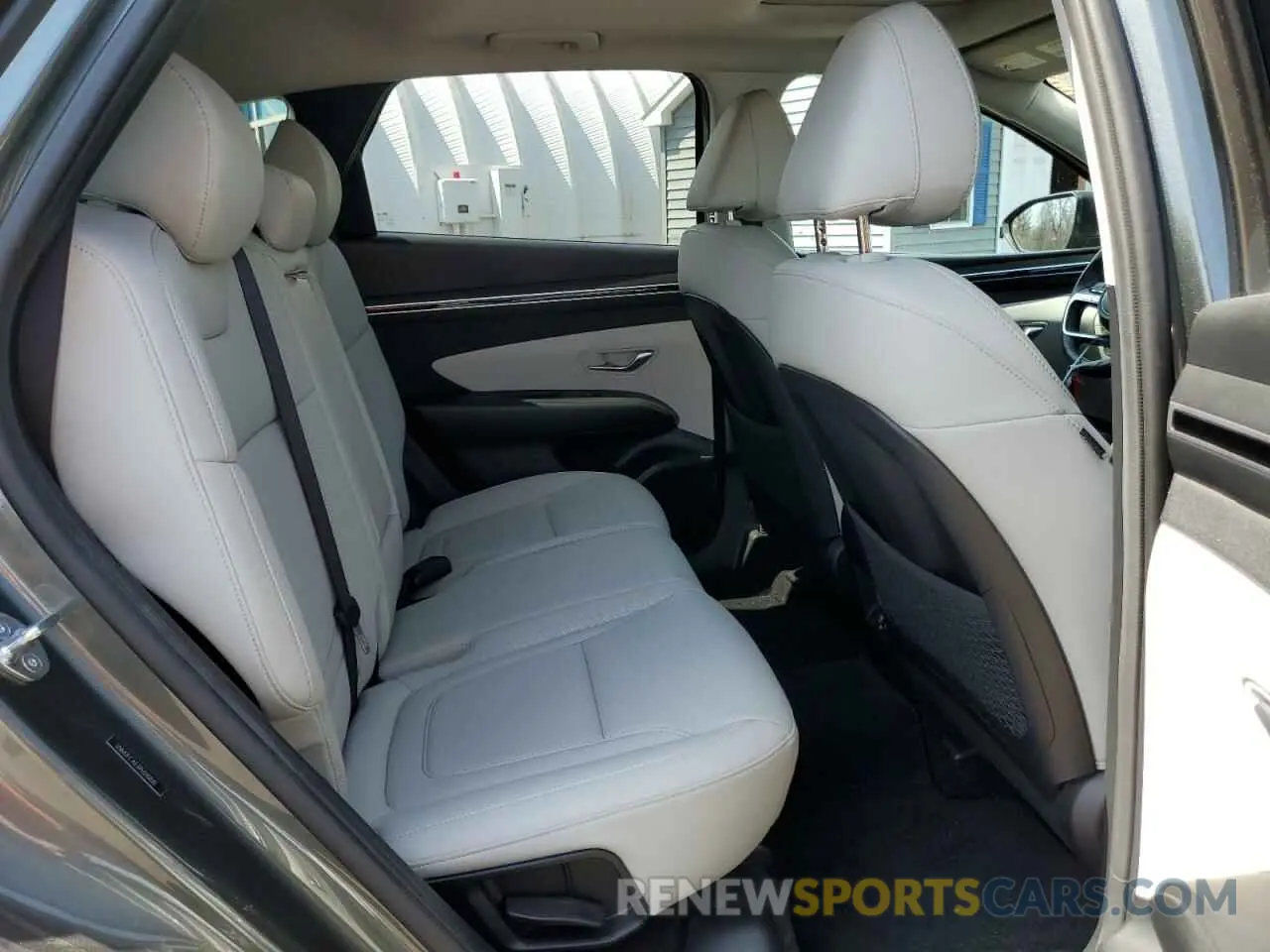 10 fotografías del automóvil dañado 5NMJFCAE3PH210830 HYUNDAI TUCSON 2023