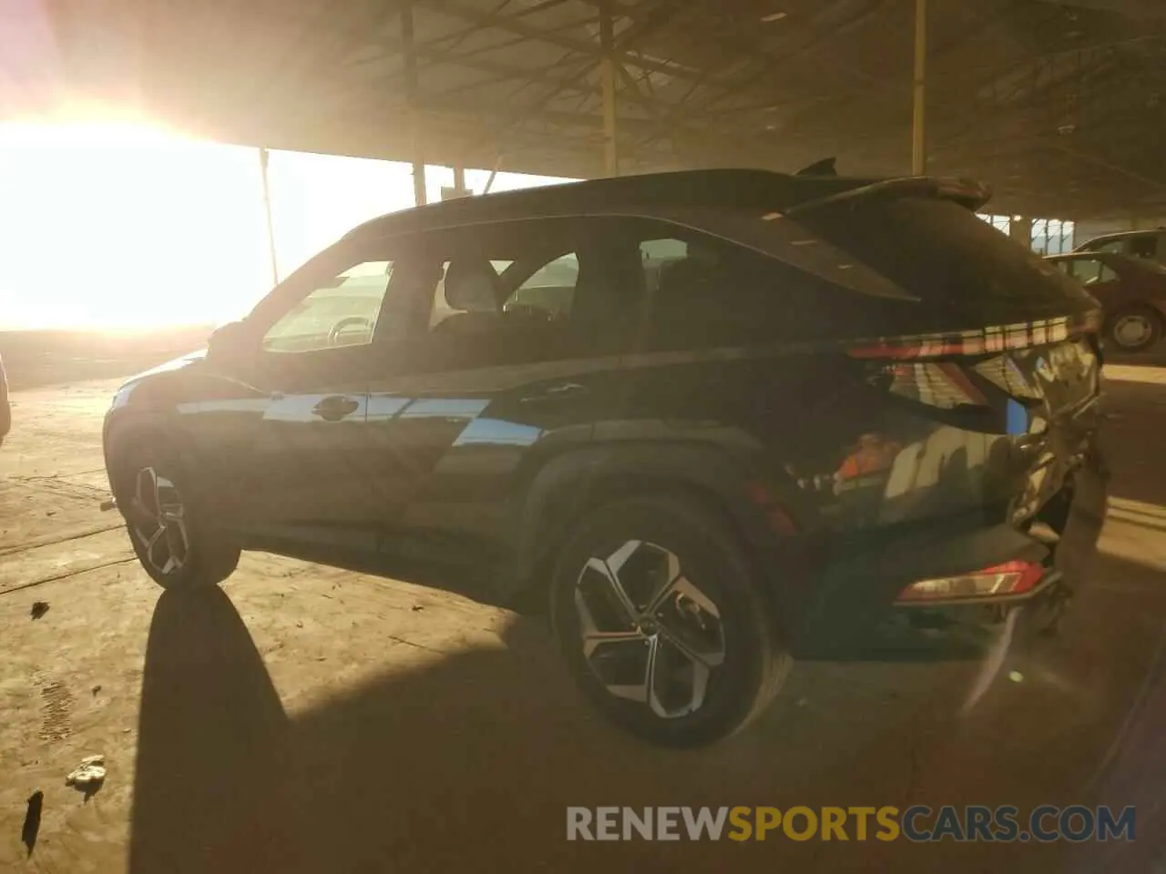 2 fotografías del automóvil dañado 5NMJFCAE4PH161475 HYUNDAI TUCSON 2023