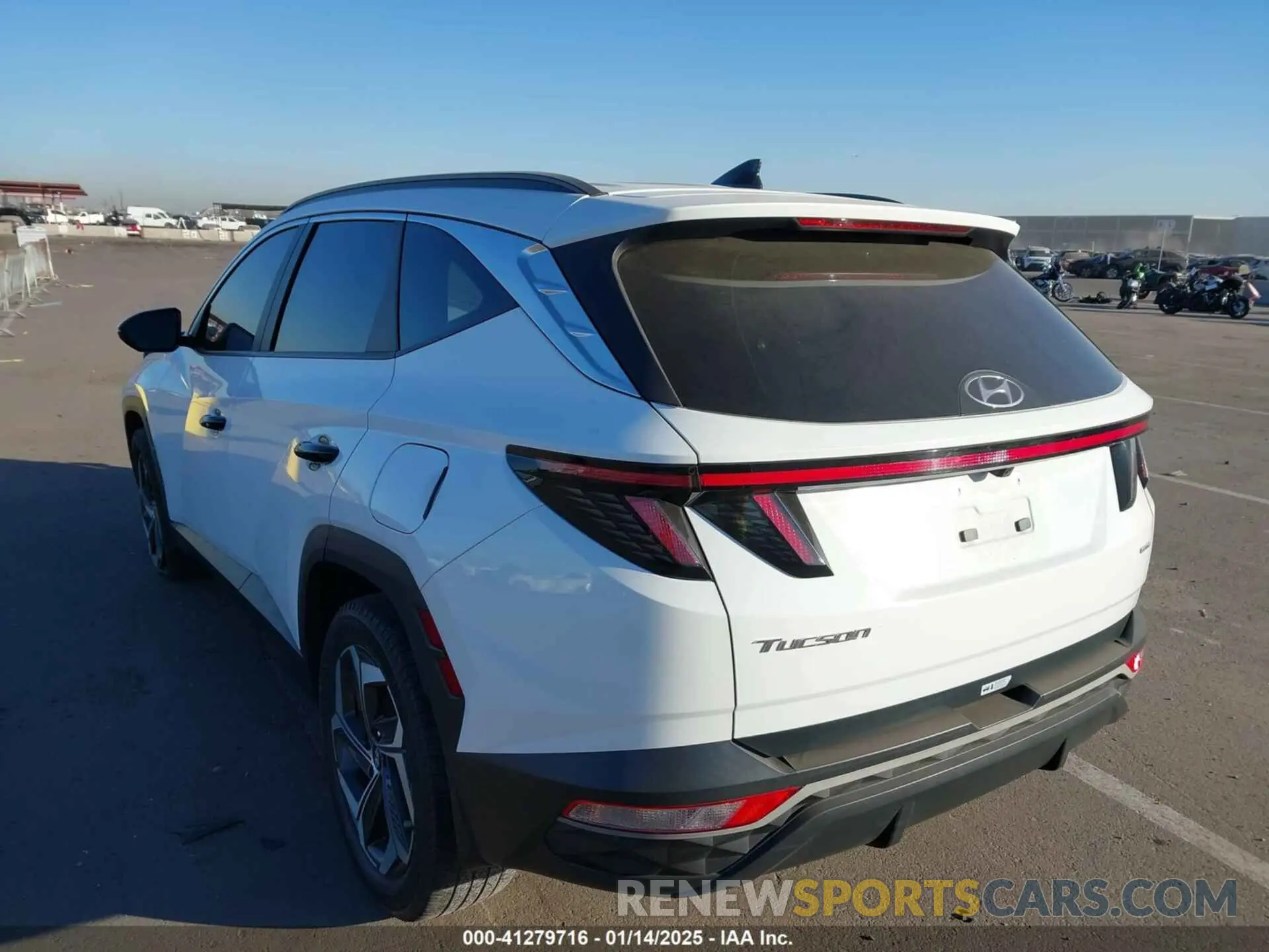 3 fotografías del automóvil dañado 5NMJFCAE4PH259907 HYUNDAI TUCSON 2023