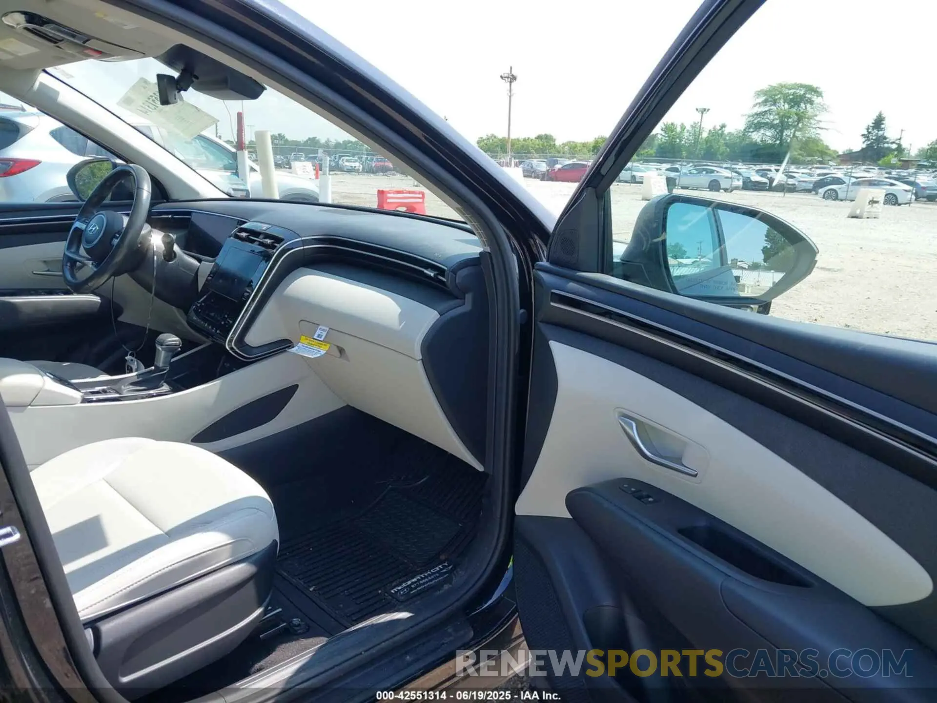 5 fotografías del automóvil dañado 5NMJFCAE6PH208148 HYUNDAI TUCSON 2023