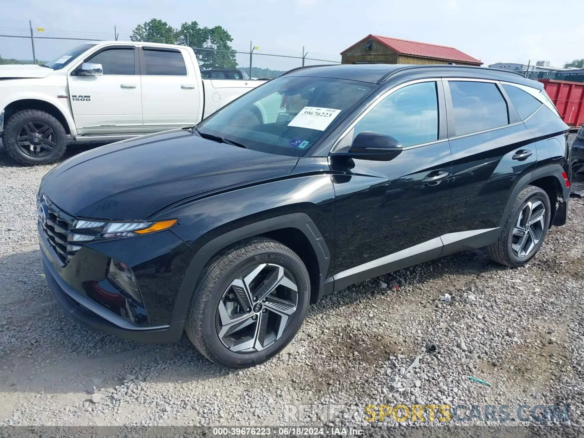 2 fotografías del automóvil dañado 5NMJFCAE7PH283232 HYUNDAI TUCSON 2023
