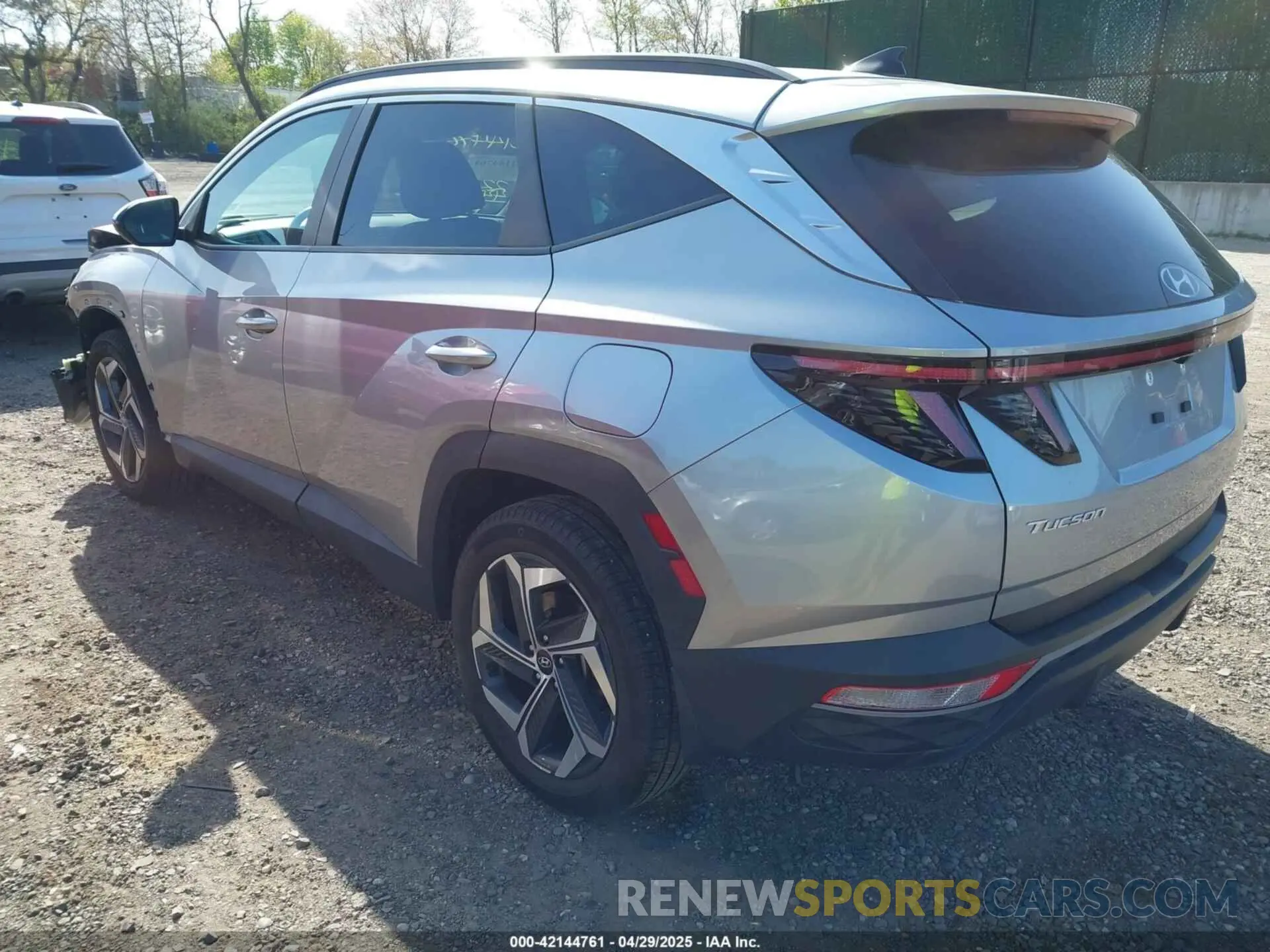 3 fotografías del automóvil dañado 5NMJFCAE9PH215739 HYUNDAI TUCSON 2023