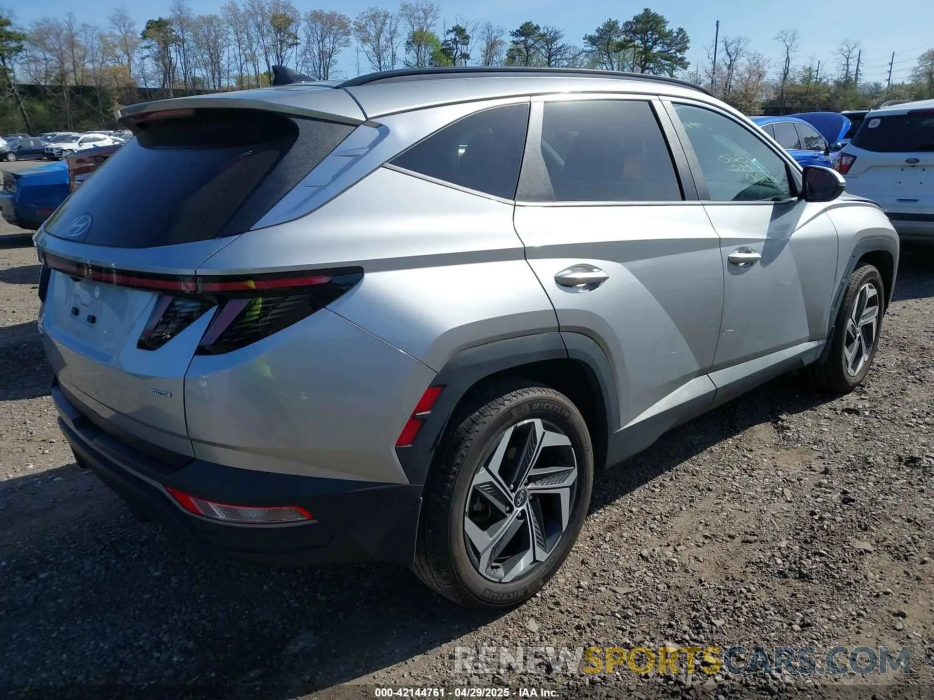 4 fotografías del automóvil dañado 5NMJFCAE9PH215739 HYUNDAI TUCSON 2023