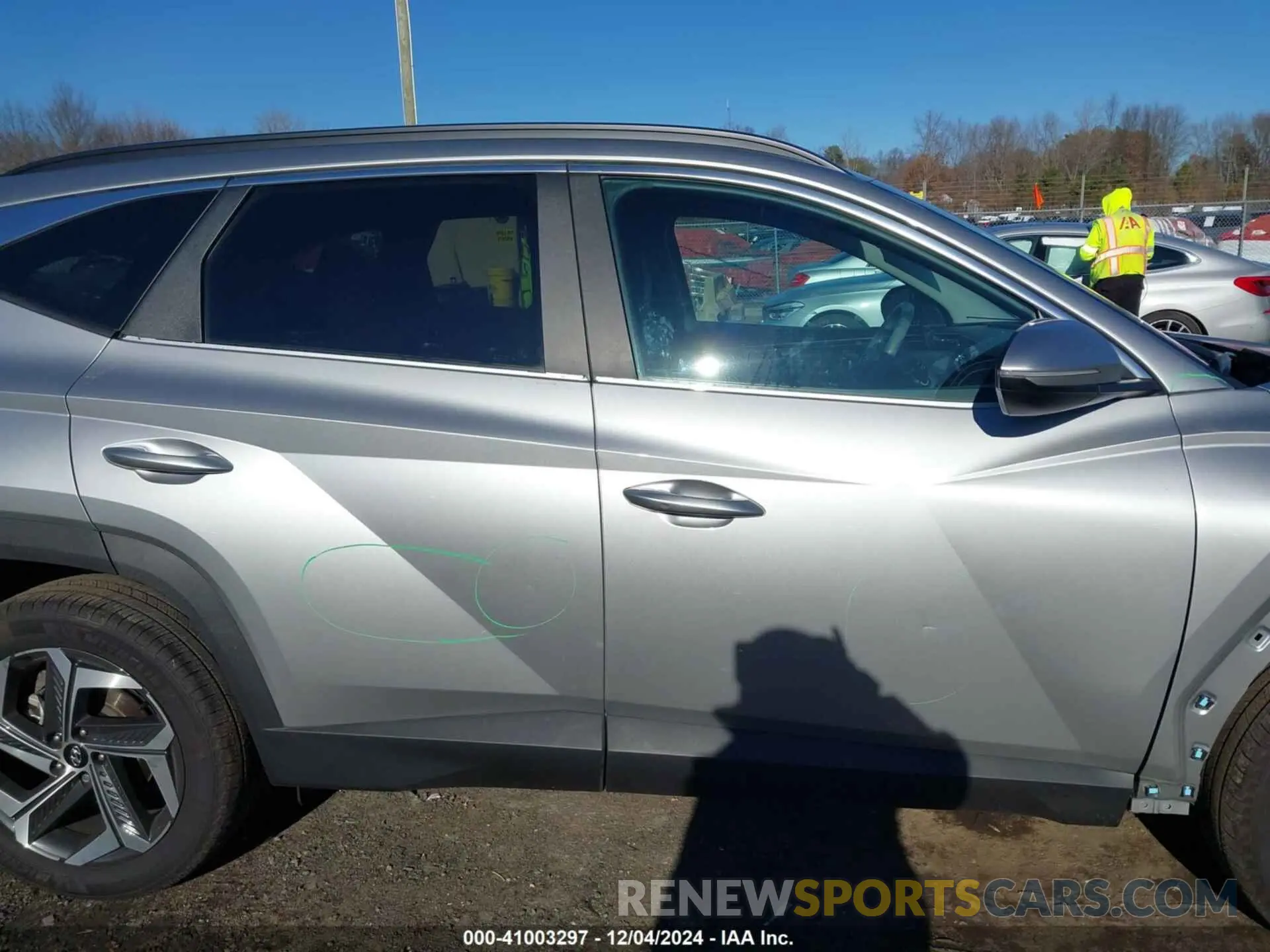 13 fotografías del automóvil dañado 5NMJFCAE9PH293499 HYUNDAI TUCSON 2023