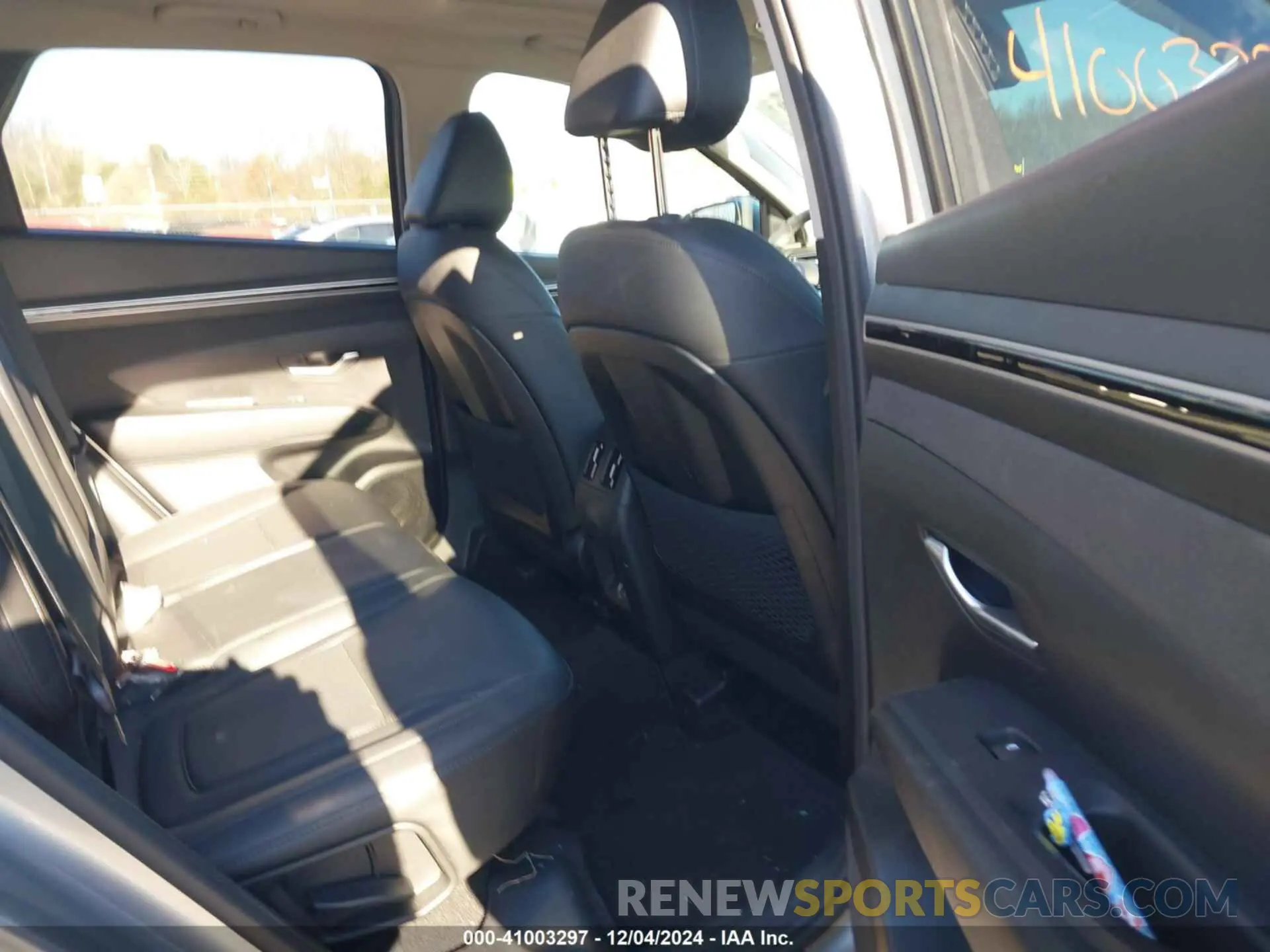 8 fotografías del automóvil dañado 5NMJFCAE9PH293499 HYUNDAI TUCSON 2023