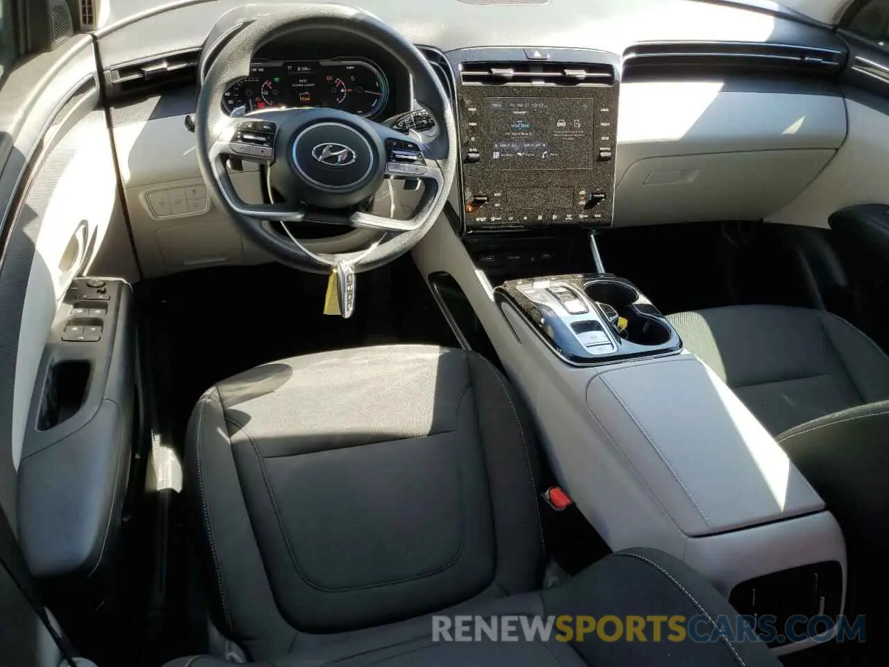 8 fotografías del automóvil dañado KM8JBCA10PU097285 HYUNDAI TUCSON 2023