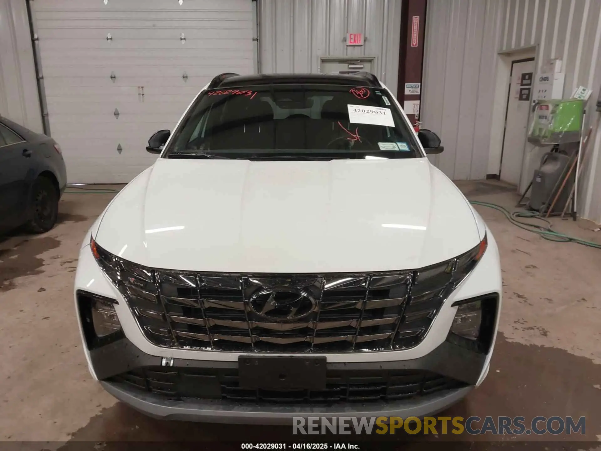 12 fotografías del automóvil dañado KM8JFCAE8PU190188 HYUNDAI TUCSON 2023