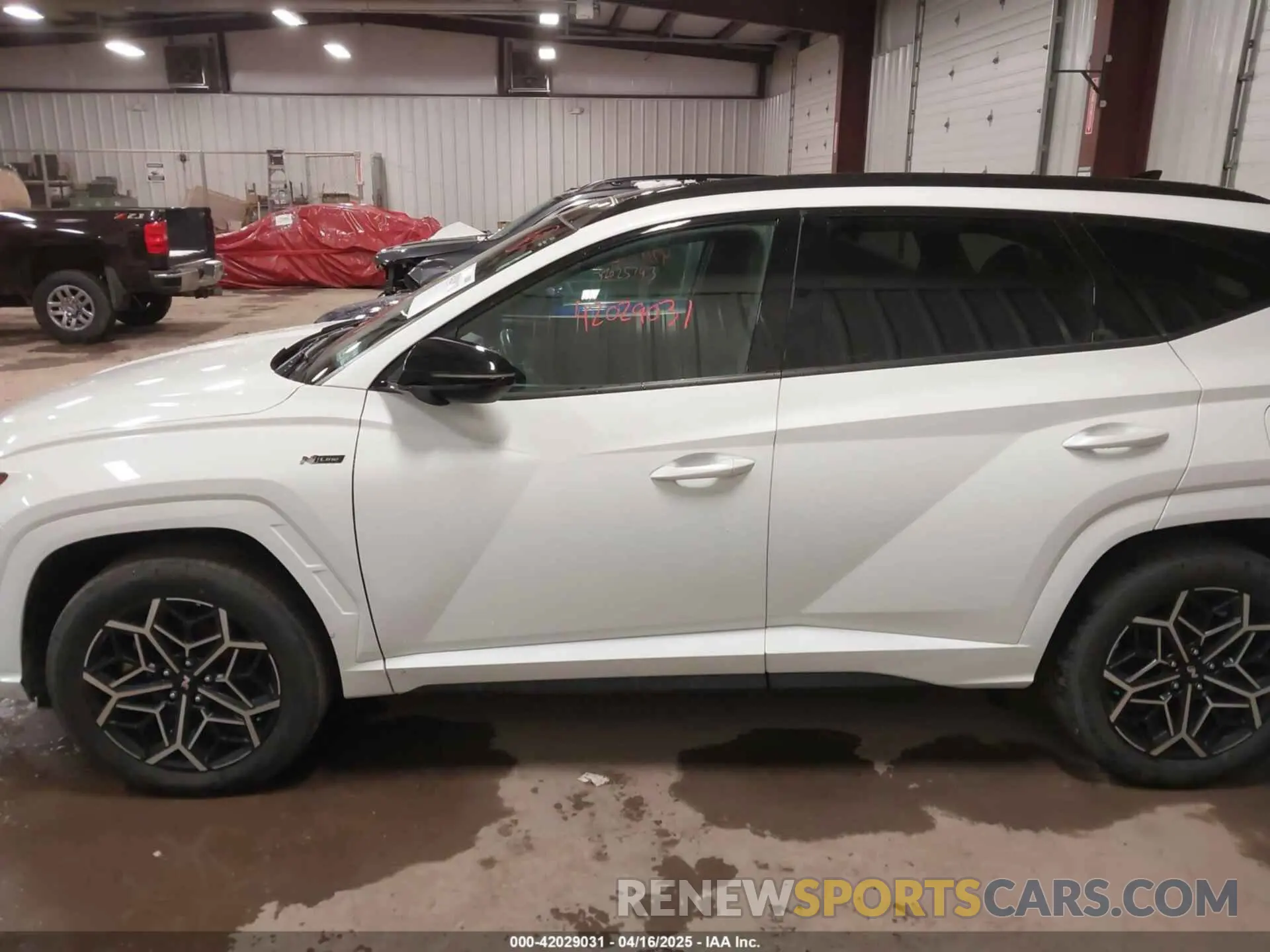 14 fotografías del automóvil dañado KM8JFCAE8PU190188 HYUNDAI TUCSON 2023