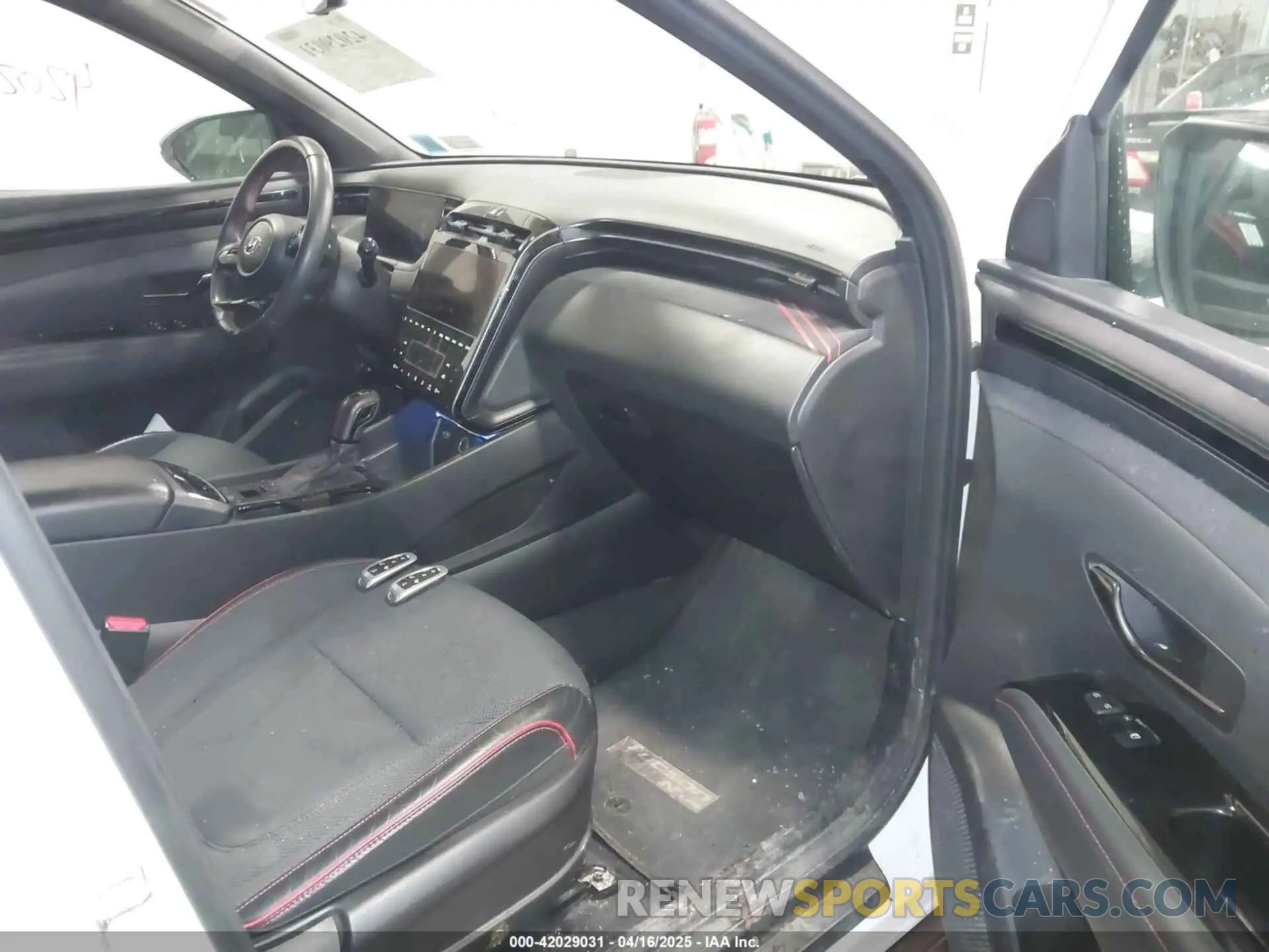 5 fotografías del automóvil dañado KM8JFCAE8PU190188 HYUNDAI TUCSON 2023