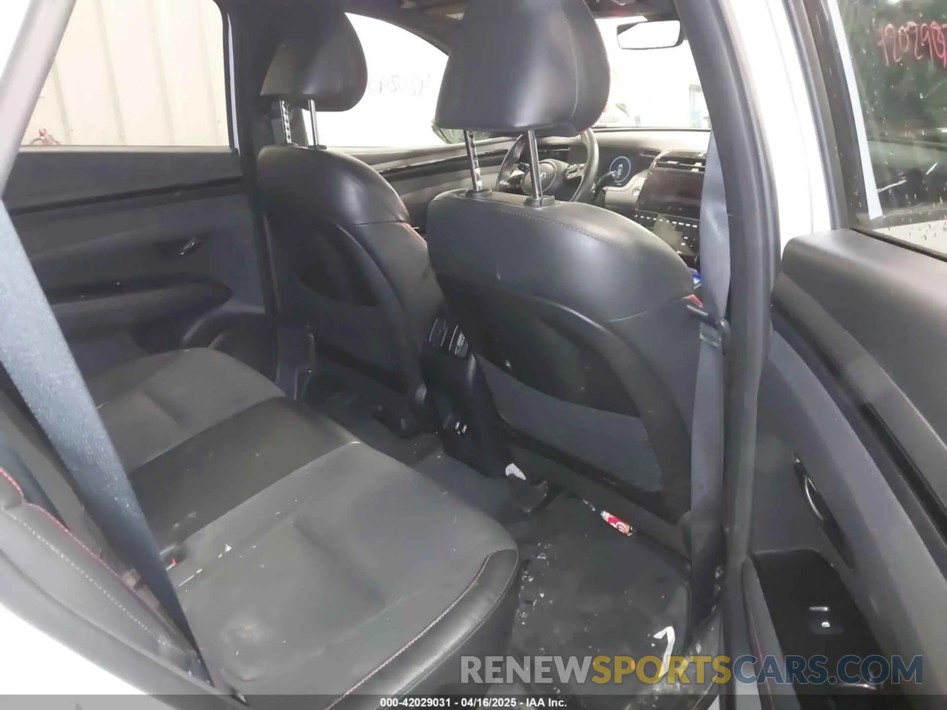 8 fotografías del automóvil dañado KM8JFCAE8PU190188 HYUNDAI TUCSON 2023