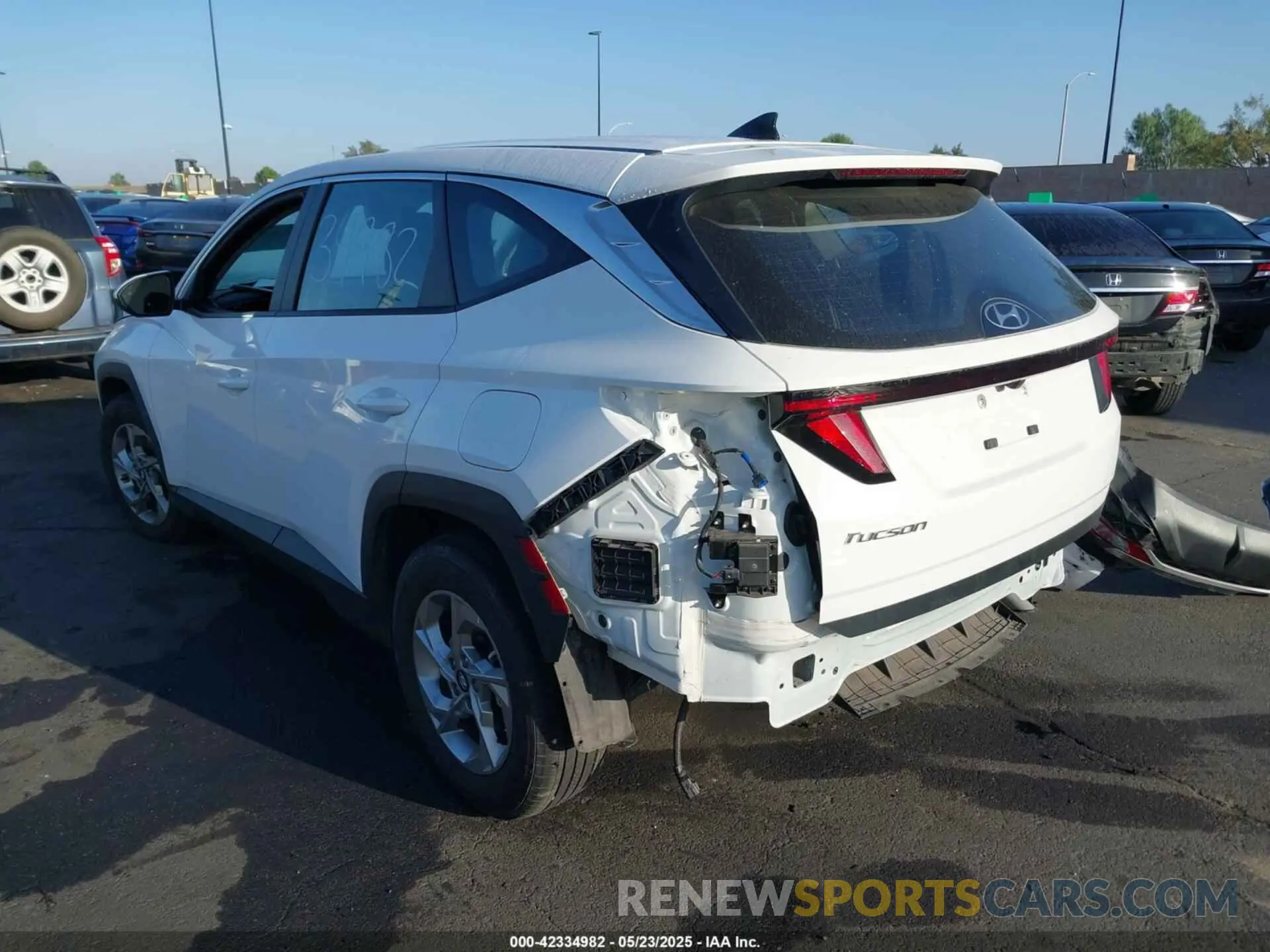 3 fotografías del automóvil dañado 5NMJA3DE4RH434346 HYUNDAI TUCSON 2024