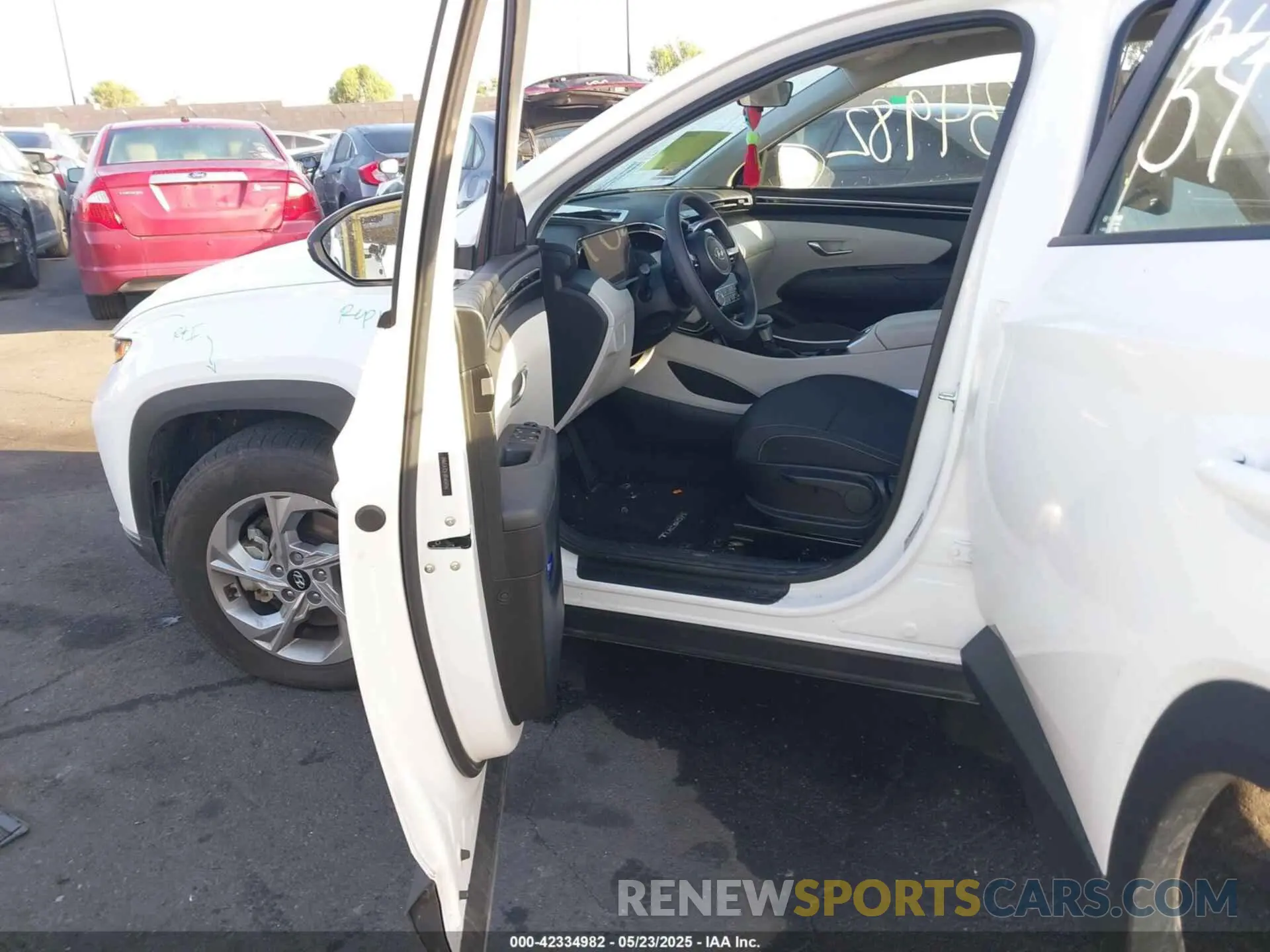 5 fotografías del automóvil dañado 5NMJA3DE4RH434346 HYUNDAI TUCSON 2024