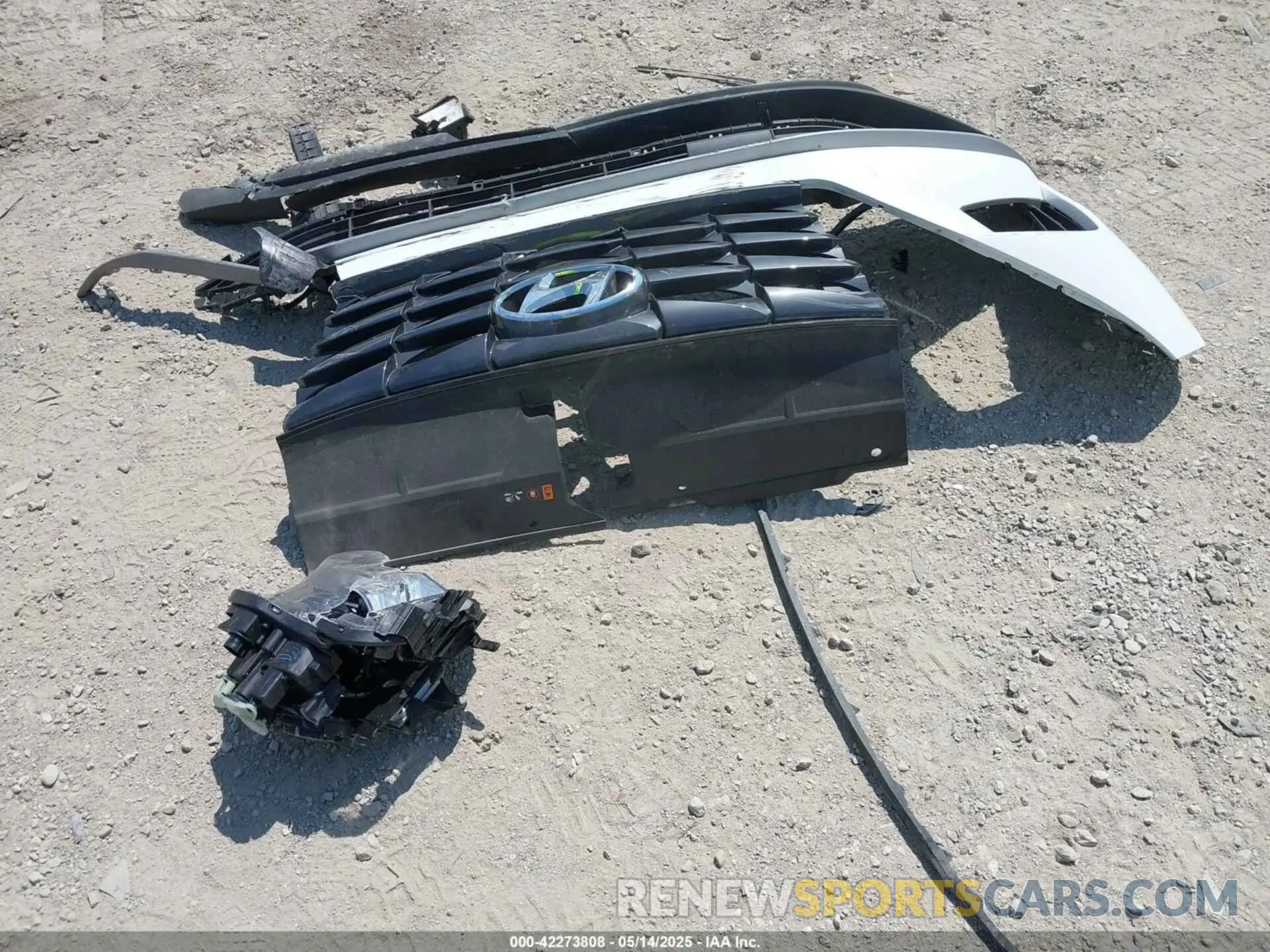12 fotografías del automóvil dañado 5NMJA3DE7RH378290 HYUNDAI TUCSON 2024