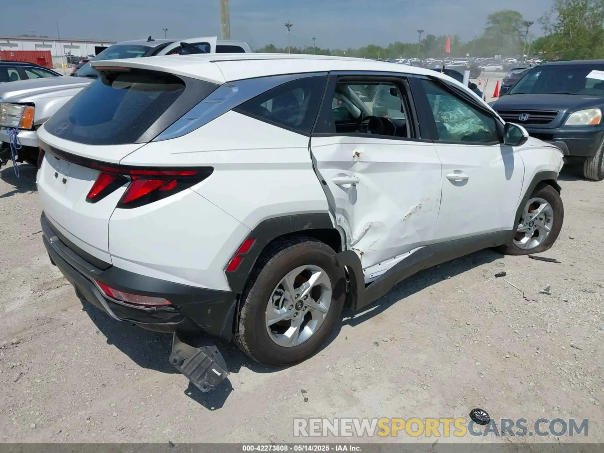 4 fotografías del automóvil dañado 5NMJA3DE7RH378290 HYUNDAI TUCSON 2024