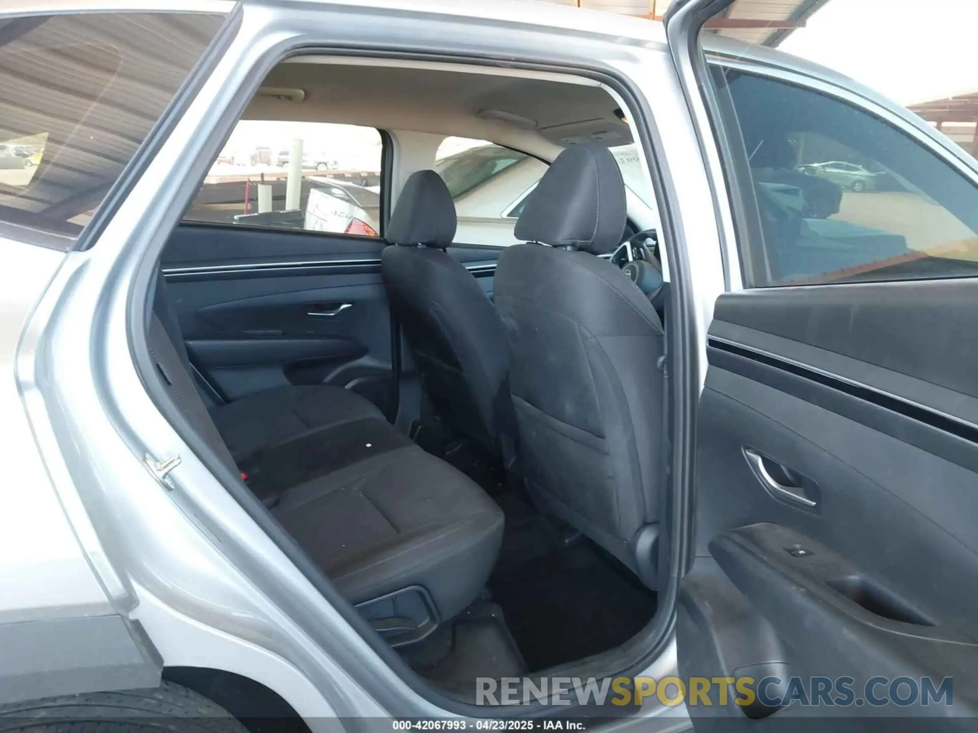 8 fotografías del automóvil dañado 5NMJA3DE7RH392190 HYUNDAI TUCSON 2024