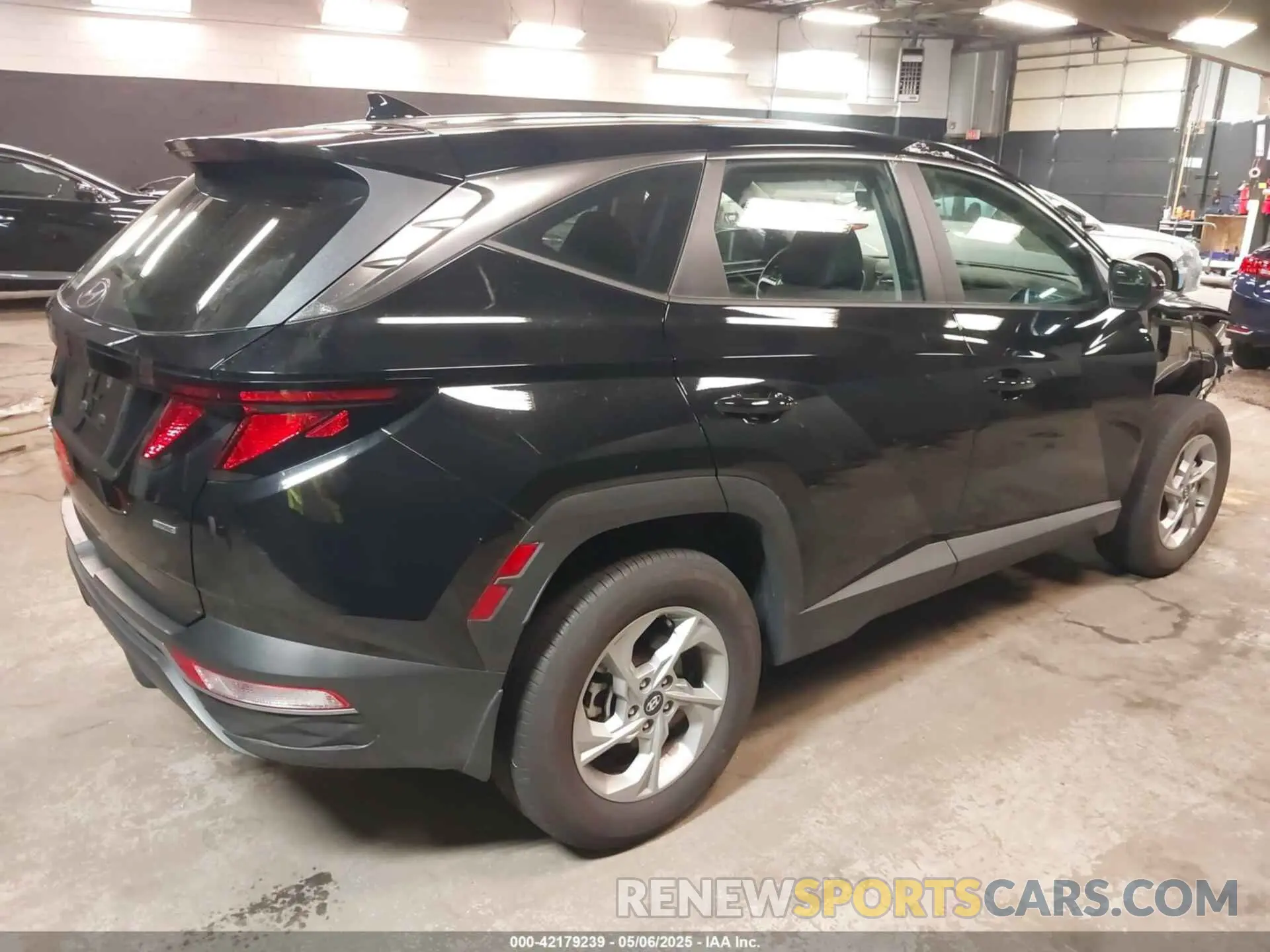 4 fotografías del automóvil dañado 5NMJACDE9RH400077 HYUNDAI TUCSON 2024