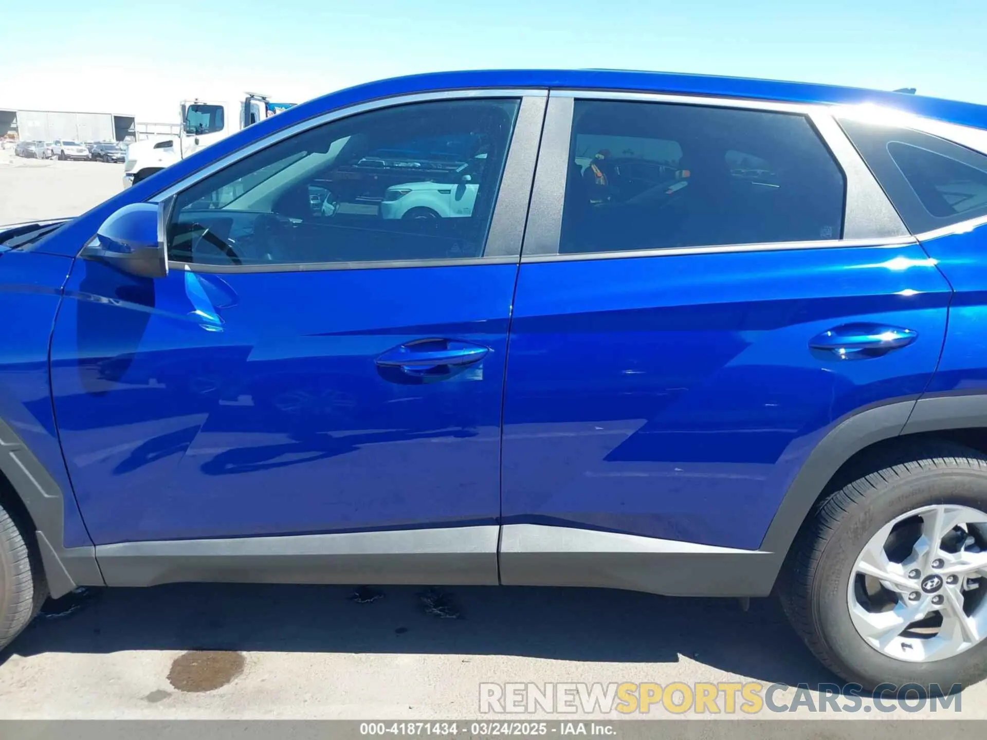 15 fotografías del automóvil dañado 5NMJACDEXRH312364 HYUNDAI TUCSON 2024