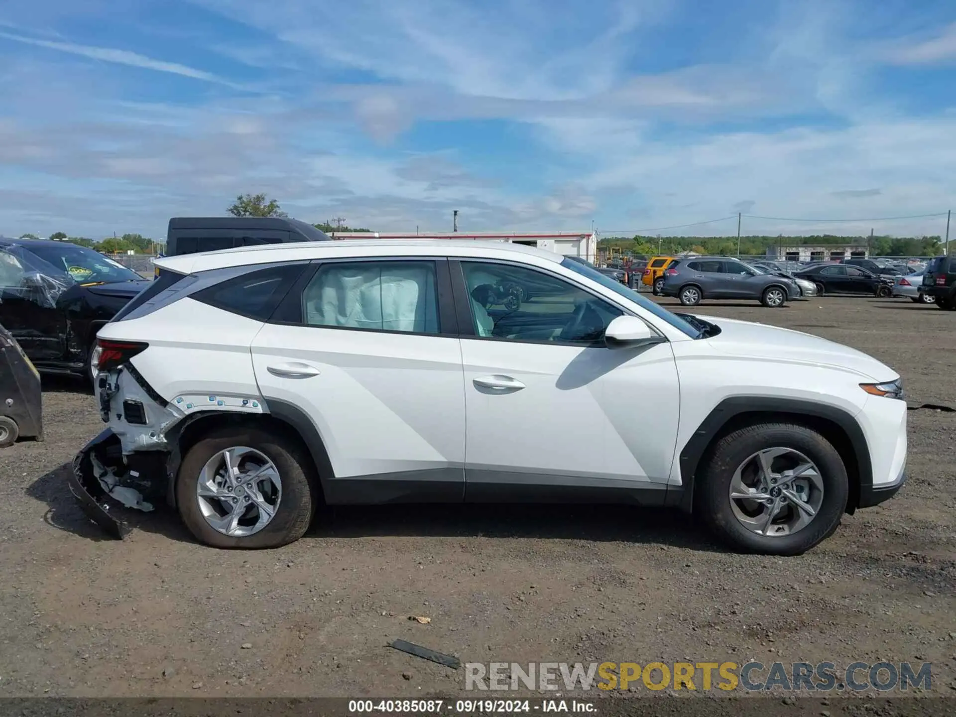 12 fotografías del automóvil dañado 5NMJACDEXRH396069 HYUNDAI TUCSON 2024