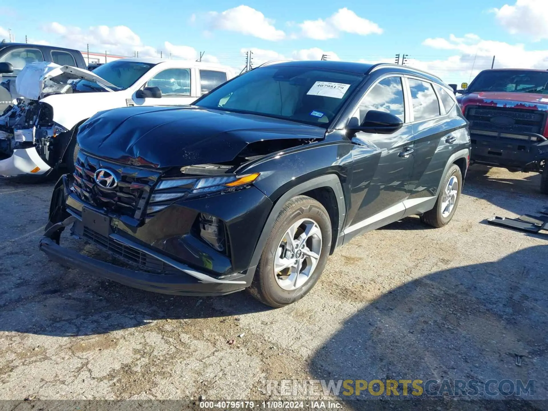 2 fotografías del automóvil dañado 5NMJB3DE1RH401415 HYUNDAI TUCSON 2024