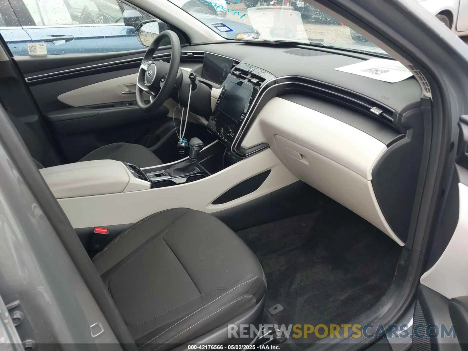 5 fotografías del automóvil dañado 5NMJB3DE2RH423570 HYUNDAI TUCSON 2024