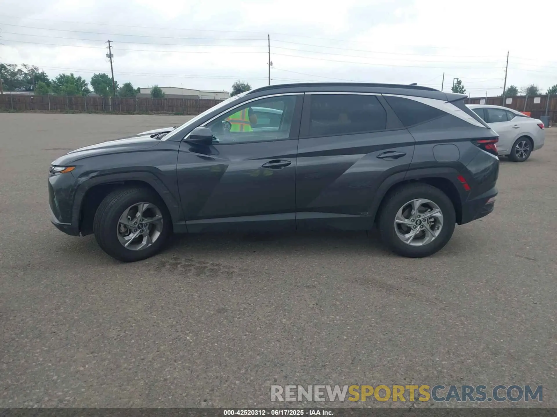 14 fotografías del automóvil dañado 5NMJB3DE4RH328492 HYUNDAI TUCSON 2024