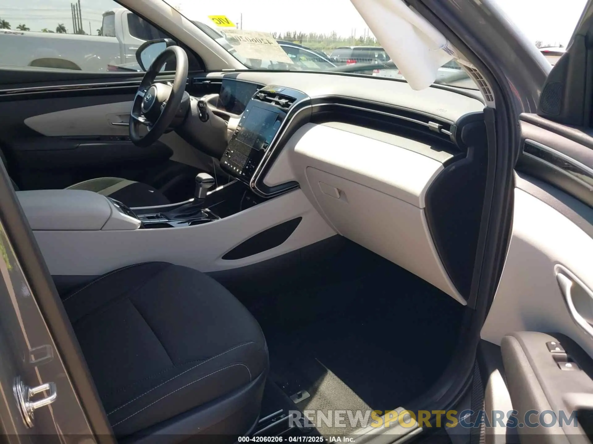5 fotografías del automóvil dañado 5NMJB3DE5RH426267 HYUNDAI TUCSON 2024