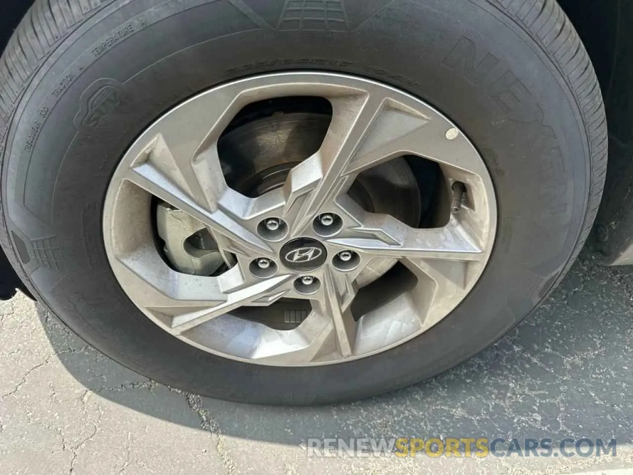2 fotografías del automóvil dañado 5NMJB3DE7RH415979 HYUNDAI TUCSON 2024