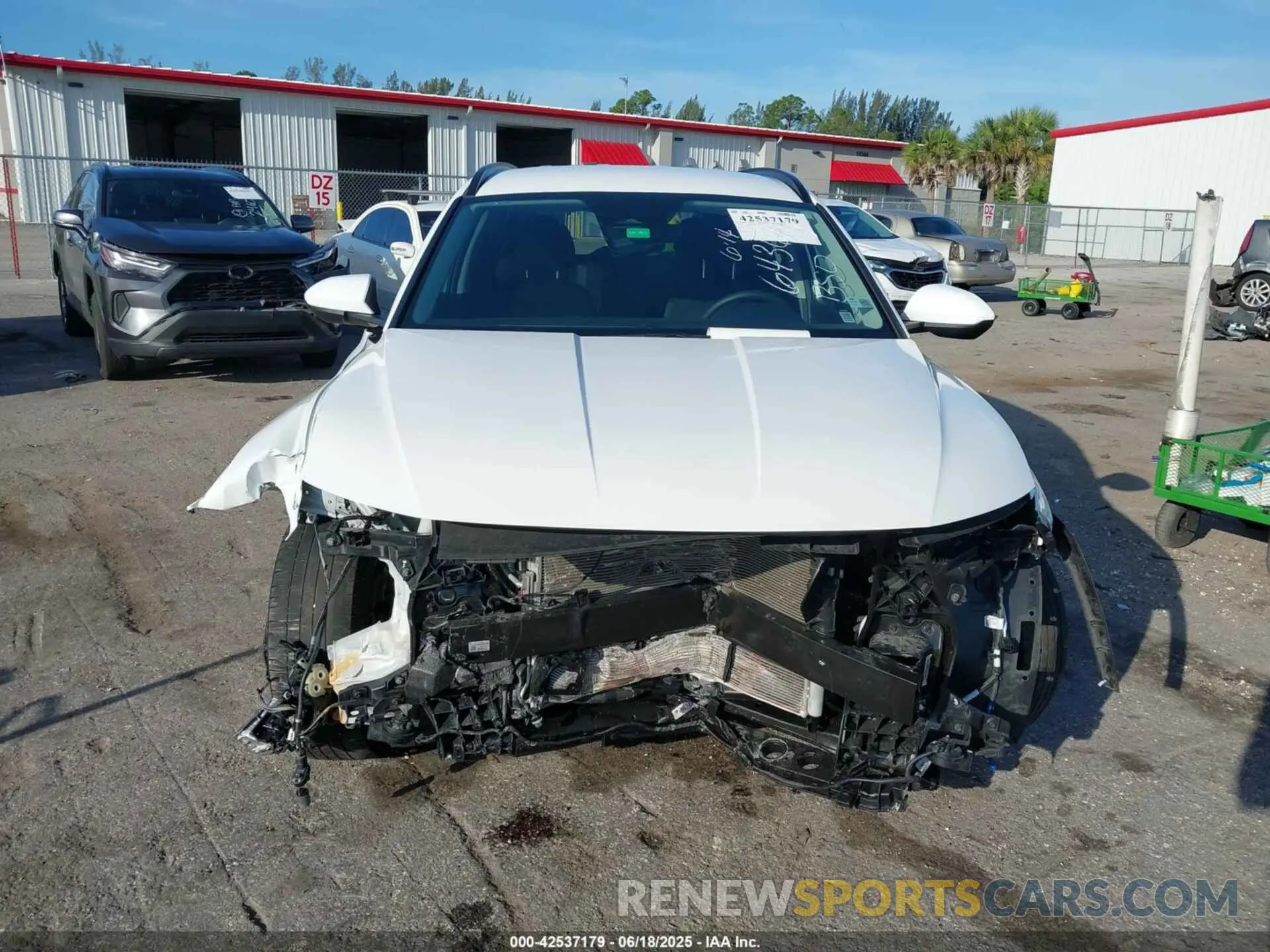 11 fotografías del automóvil dañado 5NMJB3DE8RH366436 HYUNDAI TUCSON 2024
