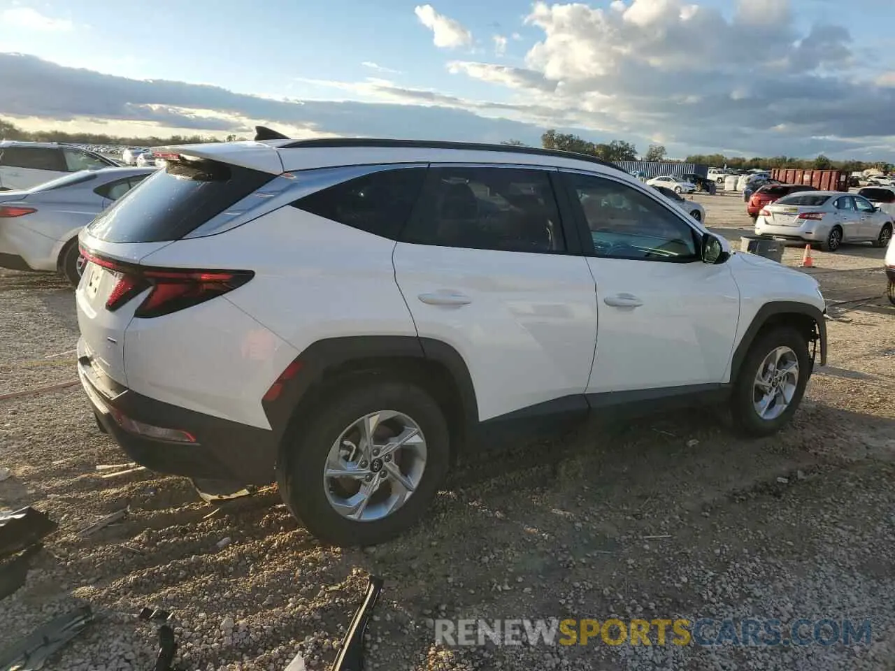 3 fotografías del automóvil dañado 5NMJBCDE4RH422288 HYUNDAI TUCSON 2024