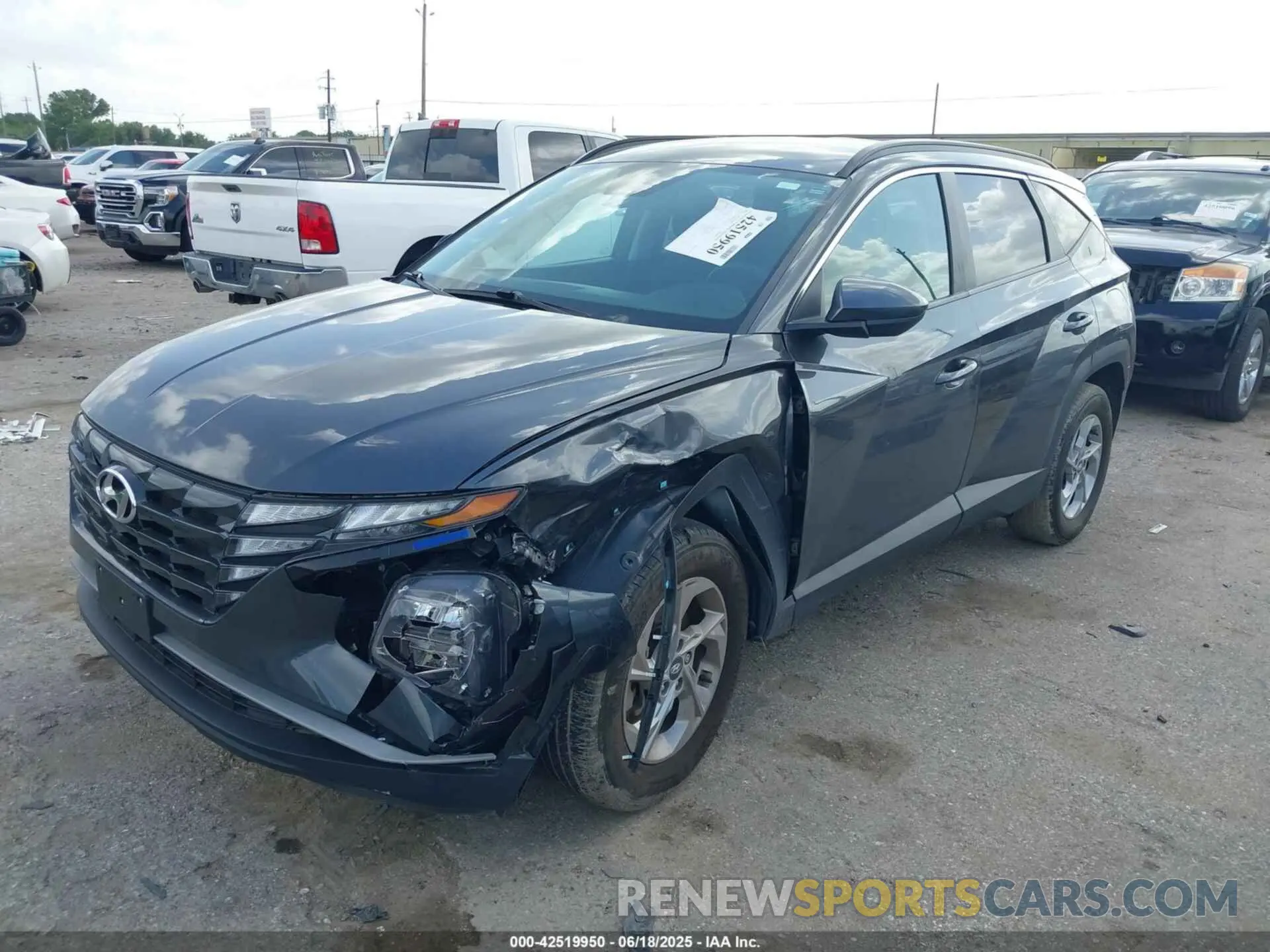 2 fotografías del automóvil dañado 5NMJBCDE5RH298466 HYUNDAI TUCSON 2024