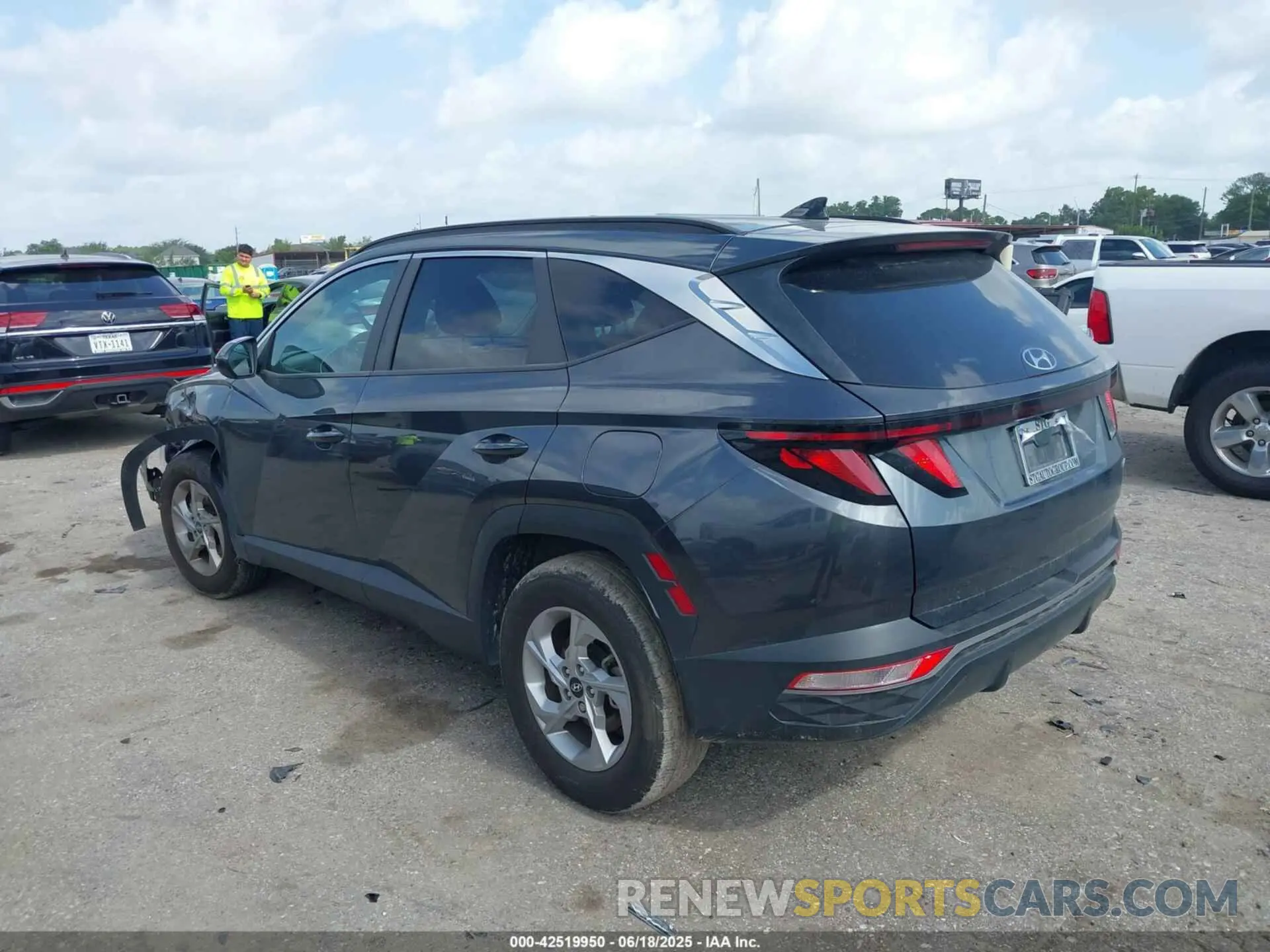 3 fotografías del automóvil dañado 5NMJBCDE5RH298466 HYUNDAI TUCSON 2024