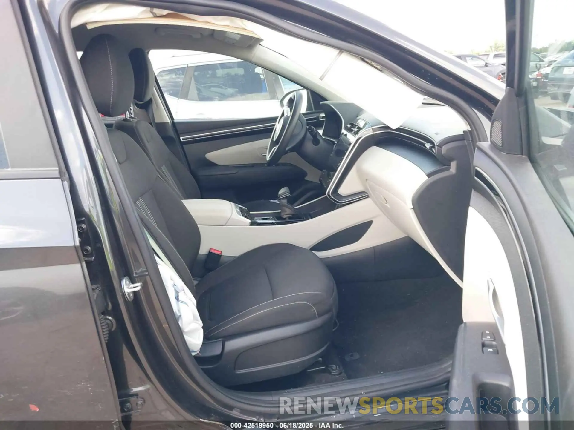 5 fotografías del automóvil dañado 5NMJBCDE5RH298466 HYUNDAI TUCSON 2024