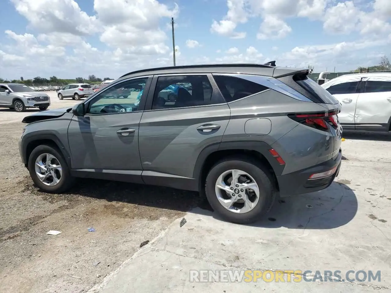 2 fotografías del automóvil dañado 5NMJBCDEXRH350111 HYUNDAI TUCSON 2024