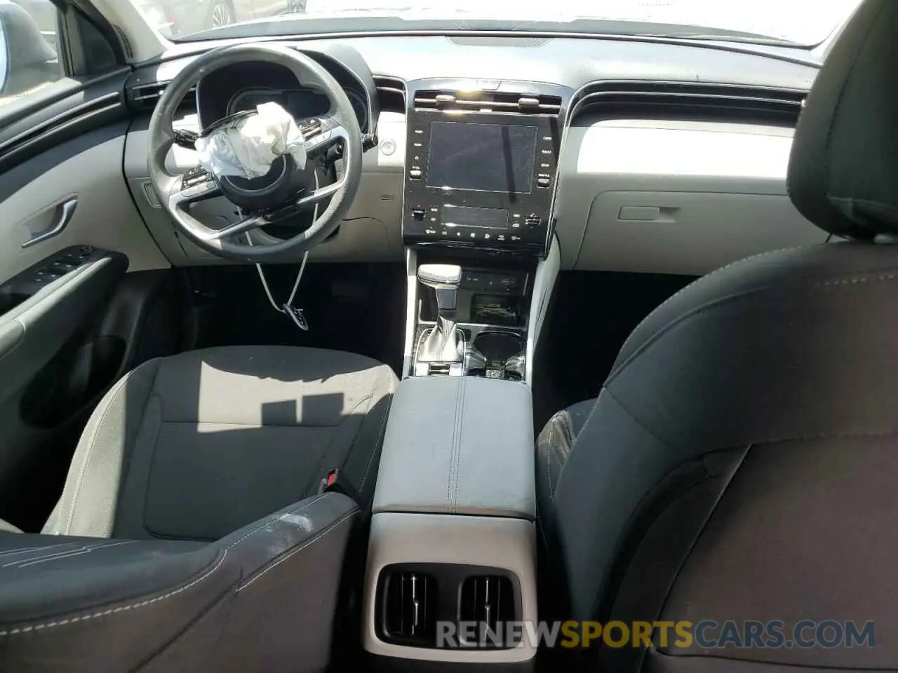 8 fotografías del automóvil dañado 5NMJBCDEXRH350111 HYUNDAI TUCSON 2024