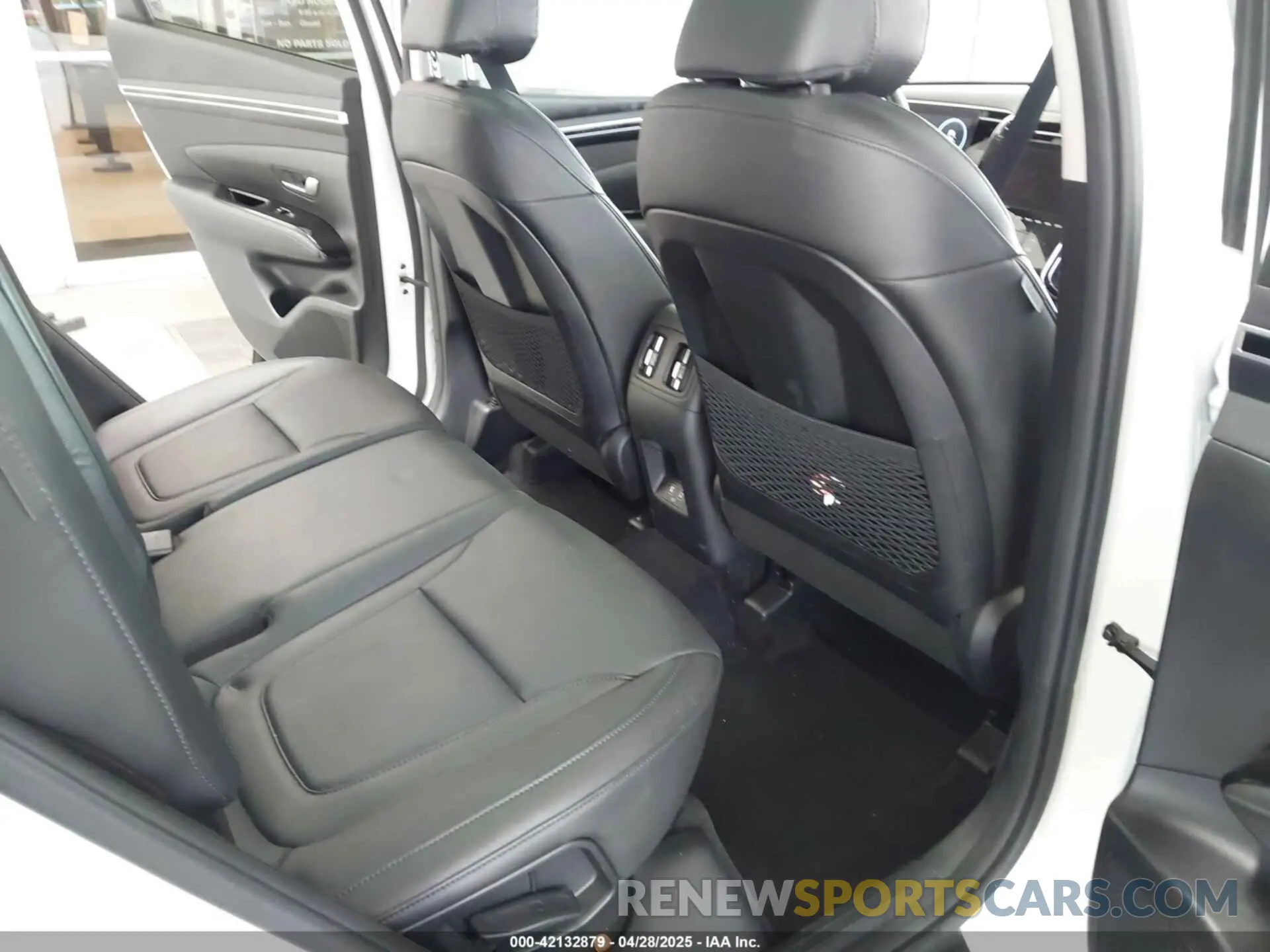 8 fotografías del automóvil dañado 5NMJE3DE3RH398587 HYUNDAI TUCSON 2024