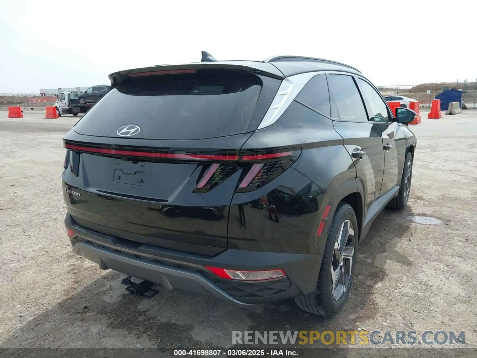 4 fotografías del automóvil dañado 5NMJE3DE4RH346935 HYUNDAI TUCSON 2024